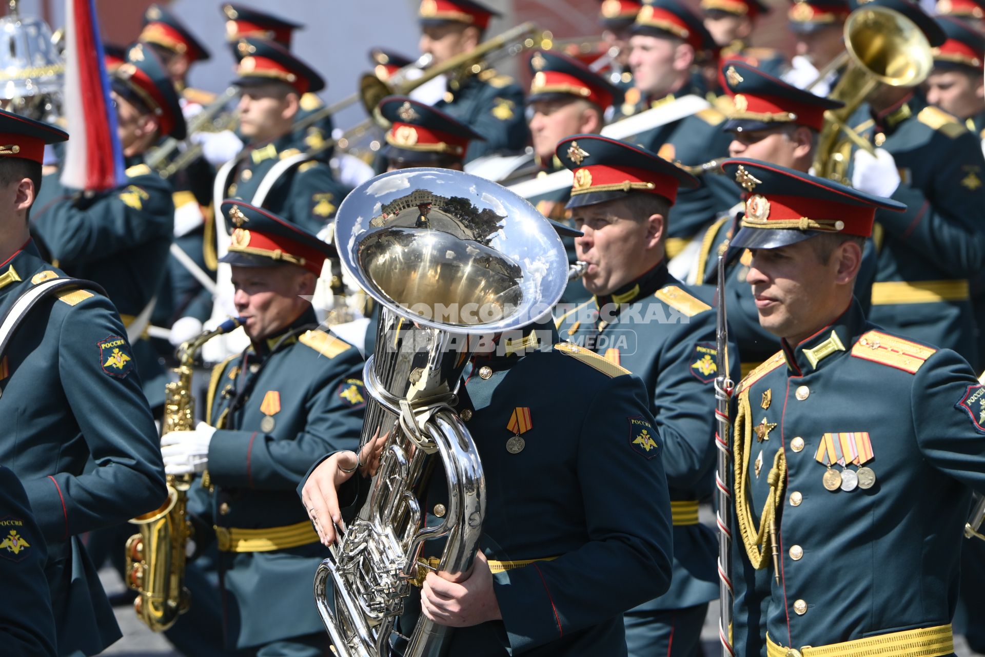 Москва.  Сводный военный оркестр во время военного парада в ознаменование 75-летия Победы в Великой Отечественной войне 1941-1945 годов на Красной площади.