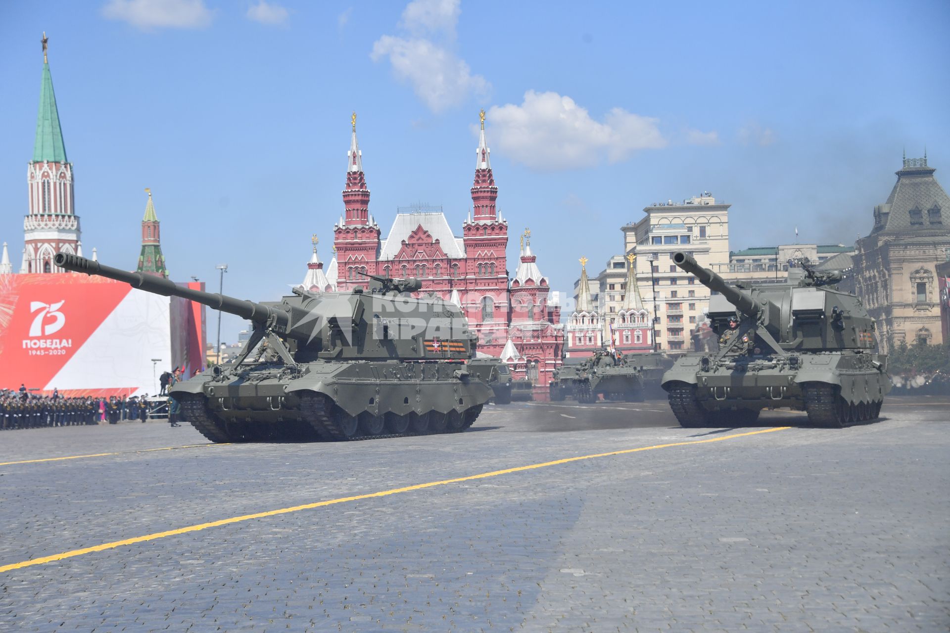 Москва.   Во время военного парада в ознаменование 75-летия Победы в Великой Отечественной войне 1941-1945 годов на Красной площади.