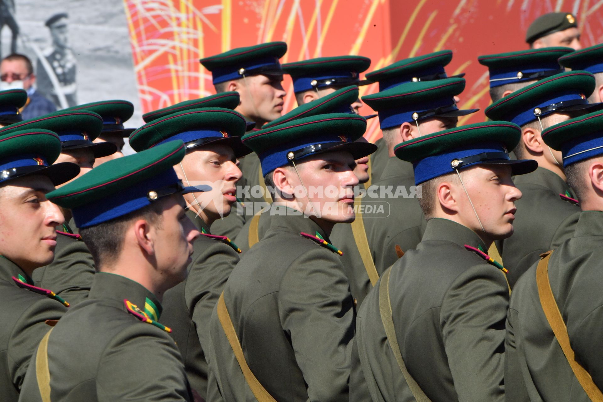 Москва.  Перед началом военного парада в ознаменование 75-летия Победы в Великой Отечественной войне 1941-1945 годов на Красной площади.