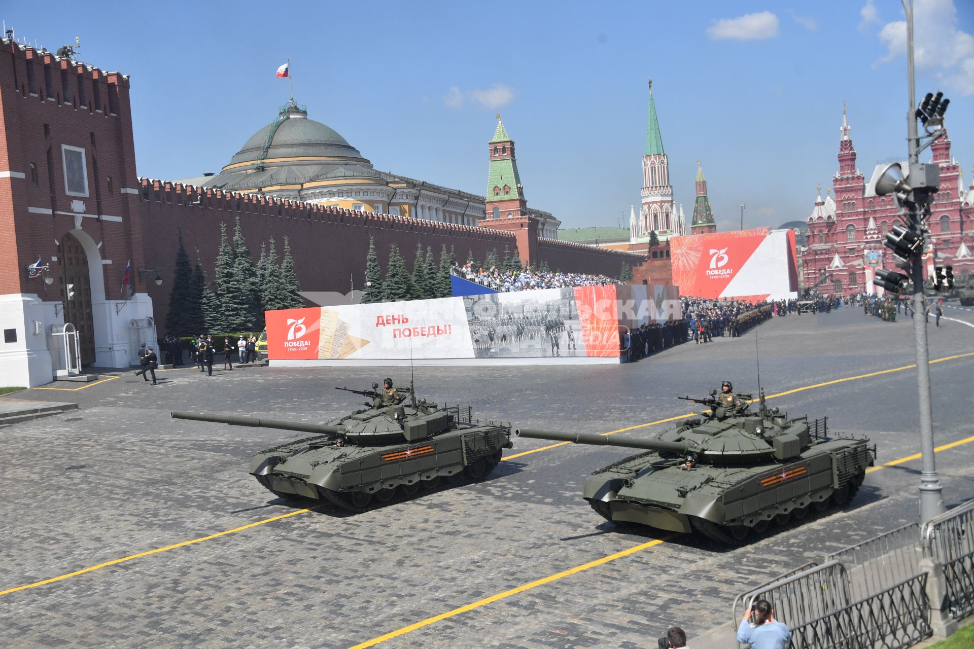 Москва.   Во время военного парада в ознаменование 75-летия Победы в Великой Отечественной войне 1941-1945 годов на Красной площади.