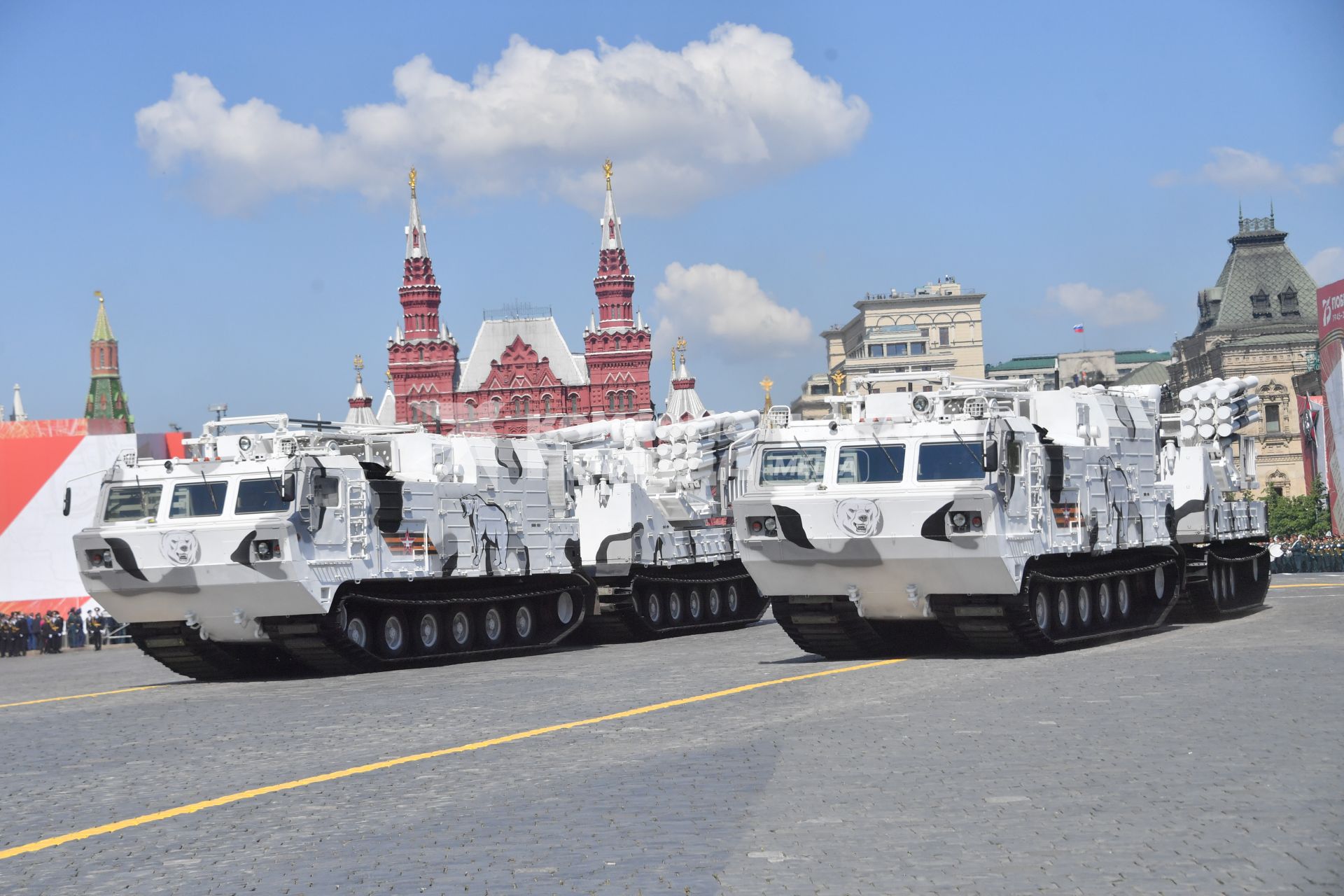 Москва.  Зенитный ракетно-пушечный комплекс  Панцирь-СА во время военного парада в ознаменование 75-летия Победы в Великой Отечественной войне 1941-1945 годов на Красной площади.