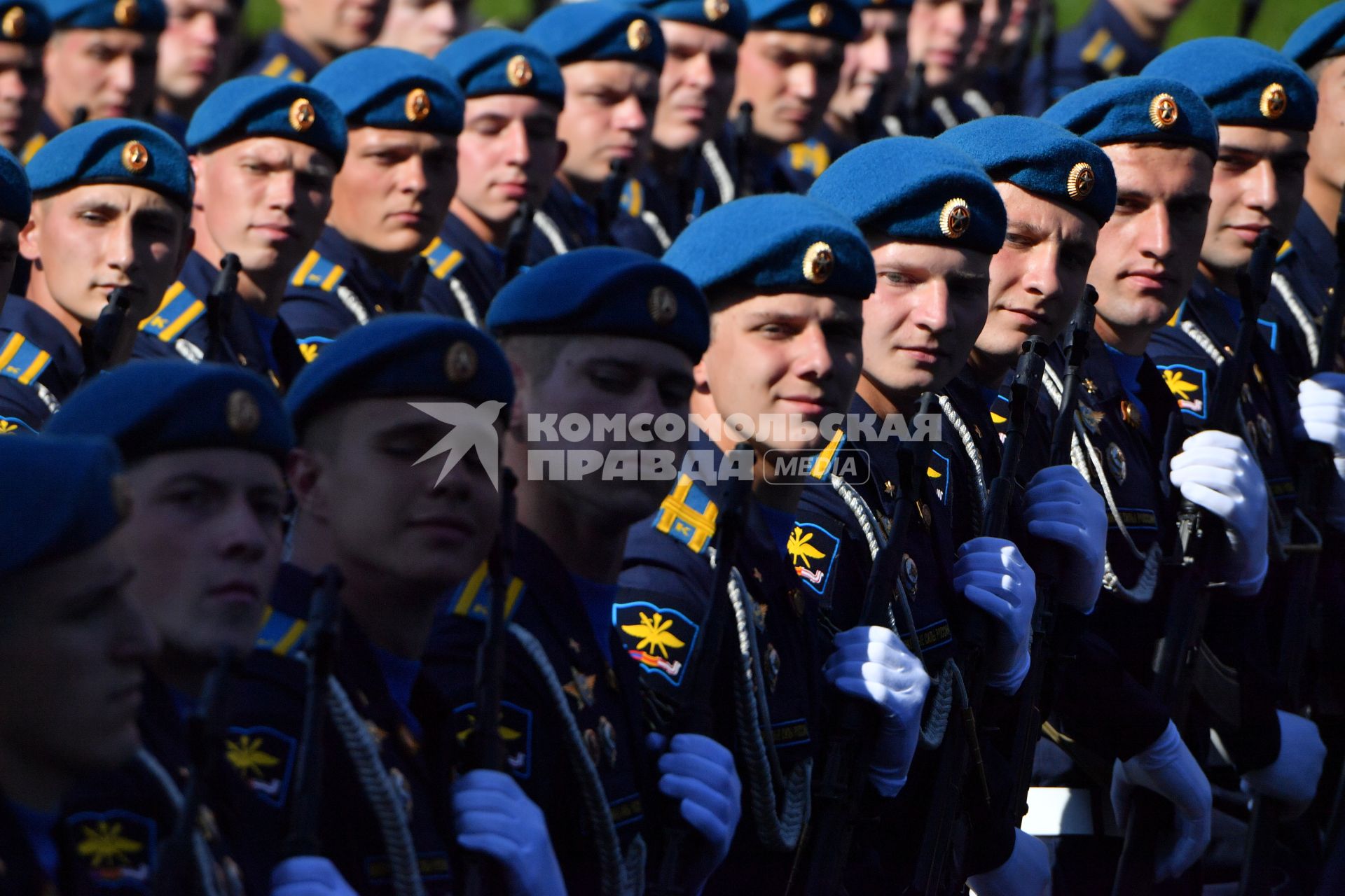 Москва.  Перед началом военного парада в ознаменование 75-летия Победы в Великой Отечественной войне 1941-1945 годов на Красной площади.