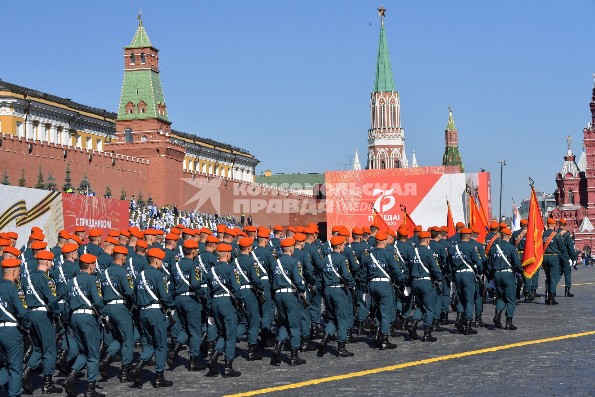 Москва.  Перед началом военного парада в ознаменование 75-летия Победы в Великой Отечественной войне 1941-1945 годов на Красной площади.