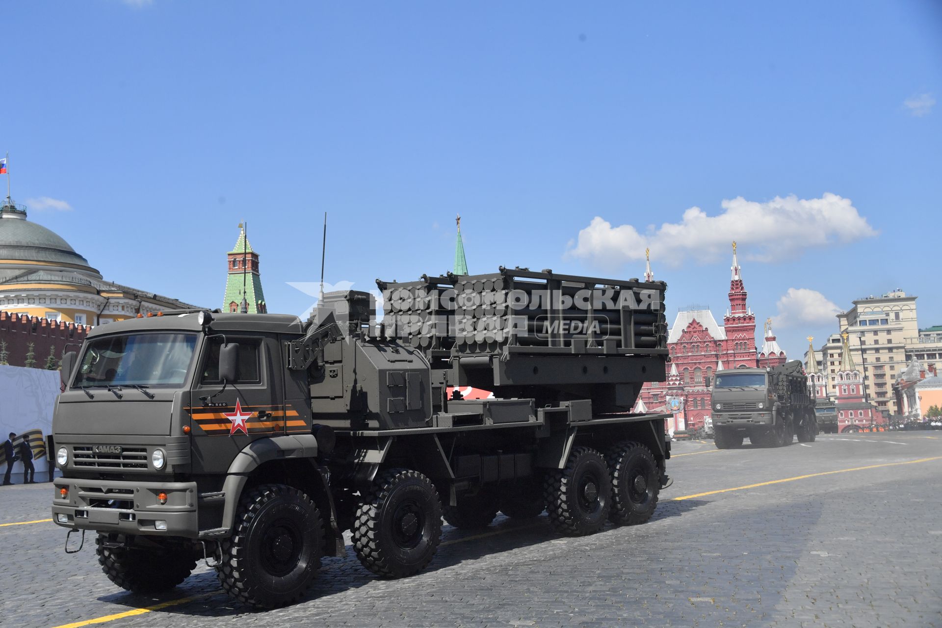 Москва.  Военная техника  во время военного парада в ознаменование 75-летия Победы в Великой Отечественной войне 1941-1945 годов на Красной площади.