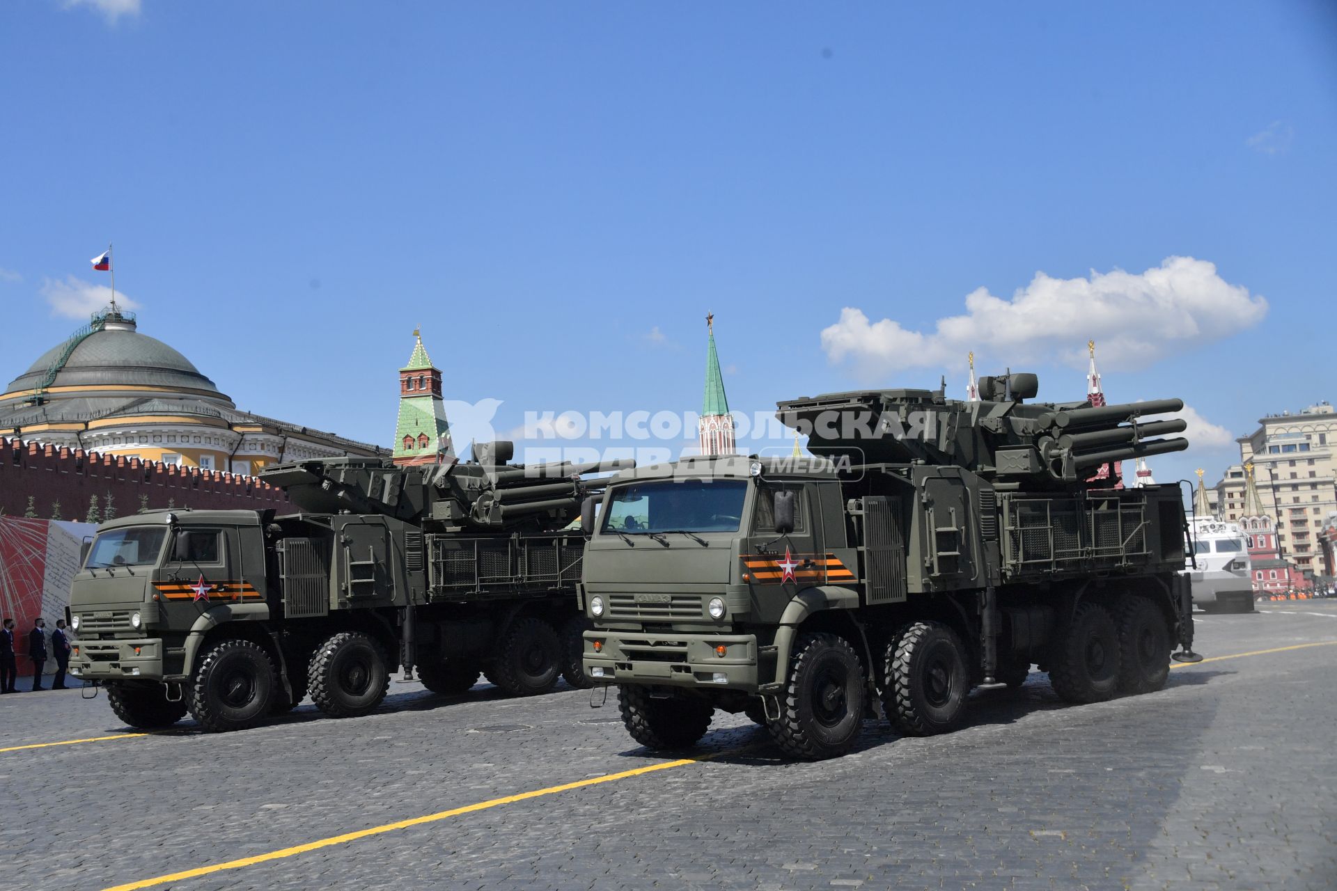 Москва.  Военная техника  во время военного парада в ознаменование 75-летия Победы в Великой Отечественной войне 1941-1945 годов на Красной площади.