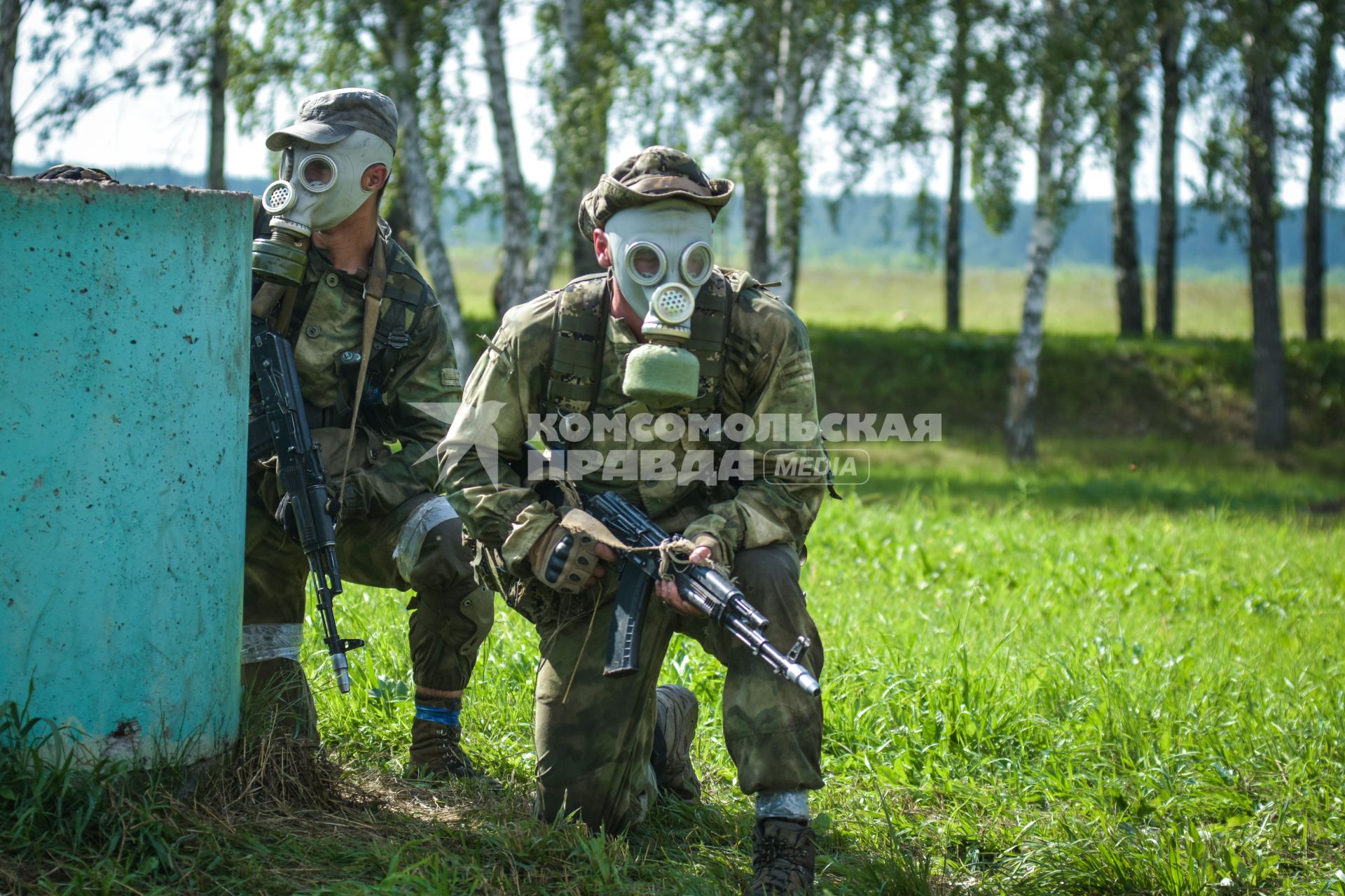 Новосибирск. Военнослужащие во время  всеармейского этапа  `Тропа разведчика ` конкурса `Отличники войсковой разведки`.