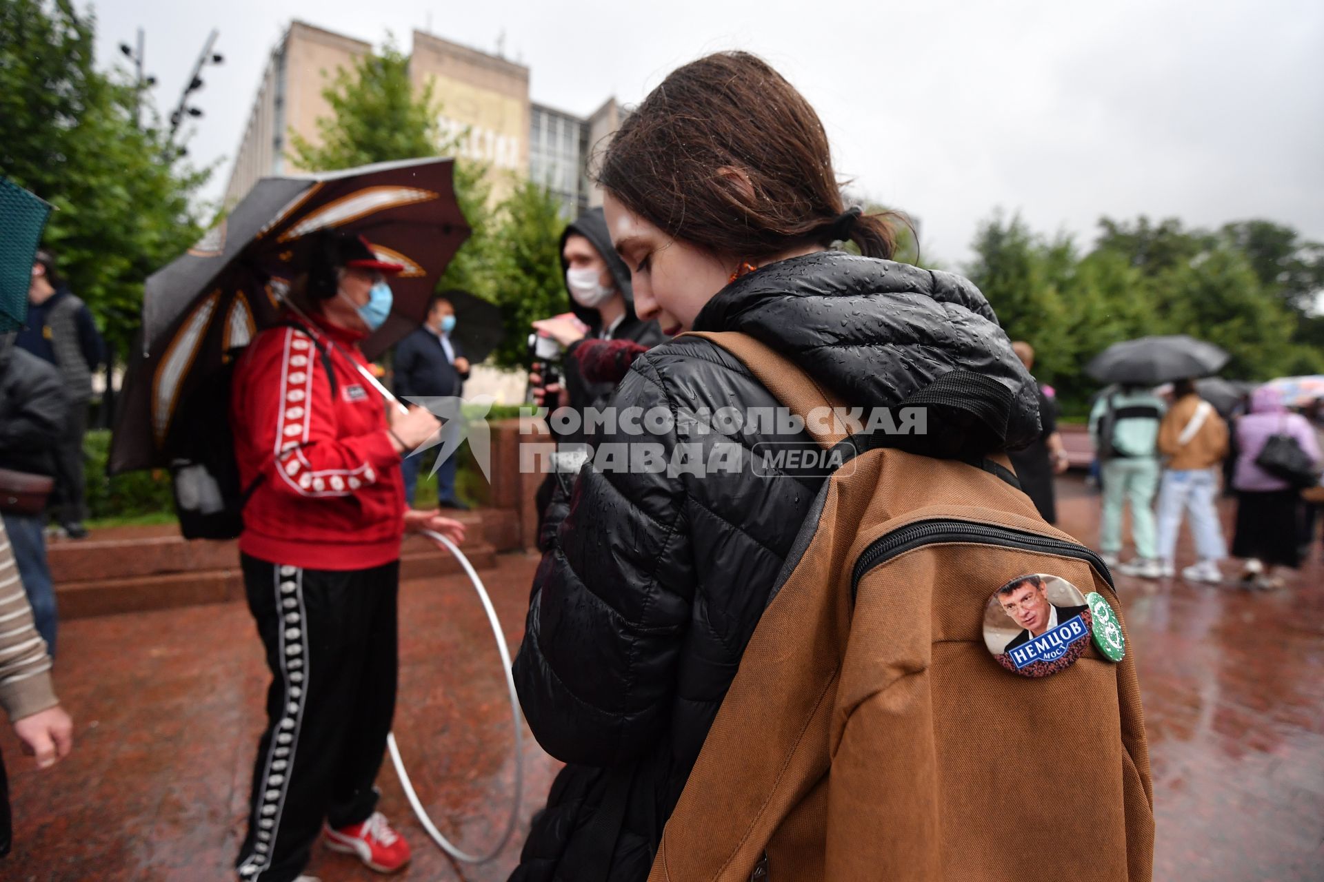 Москва. Участники несанкционированного митинга против признания итогов голосования по Конституции РФ.