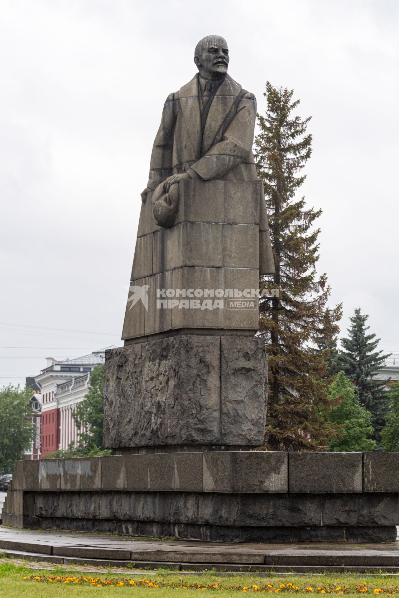 Карелия, Петрозаводск. Памятник Ленину.