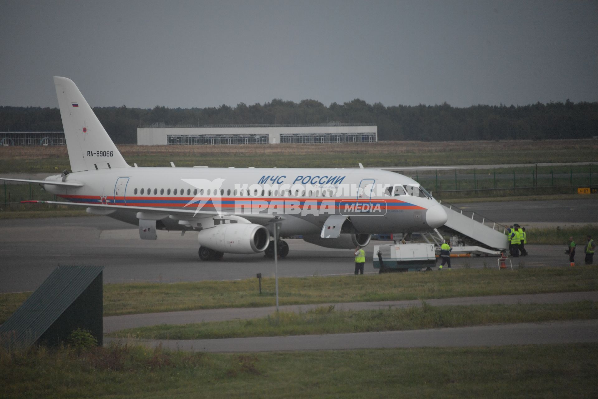 Московская область, Жуковский. Самолет SuperJet100-95LR.