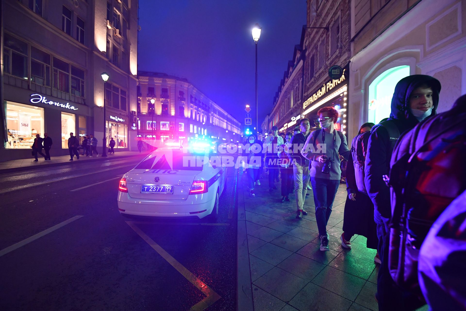 Москва. Участники пикета в поддержку активистов оппозиции в Белоруссии и задержанных в Минске российских журналистов у посольства Белоруссии.