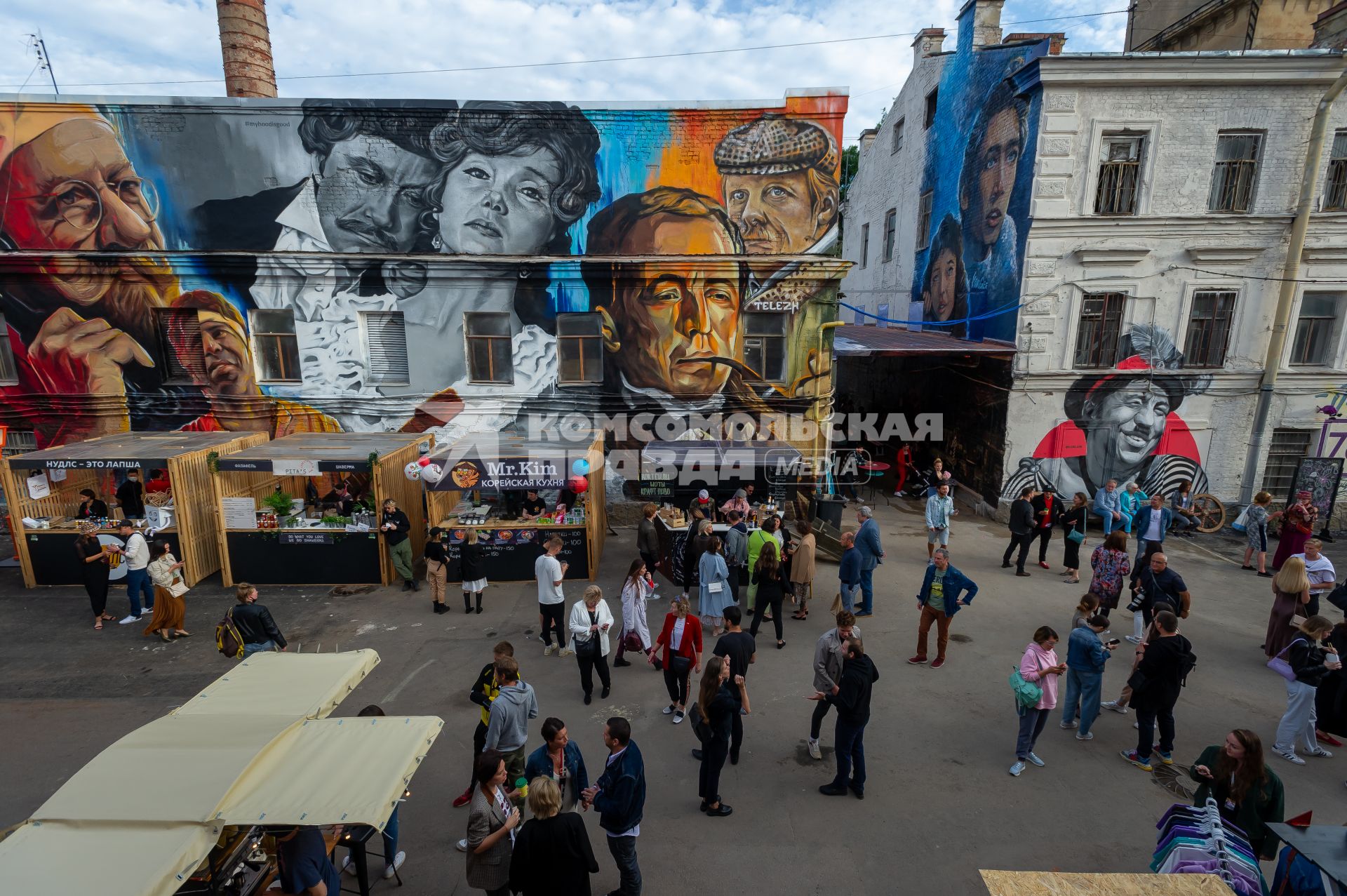 Санкт-Петербург. Открытие  арт-пространства Kino Corner на киностудии  Ленфильм на Петроградской стороне.