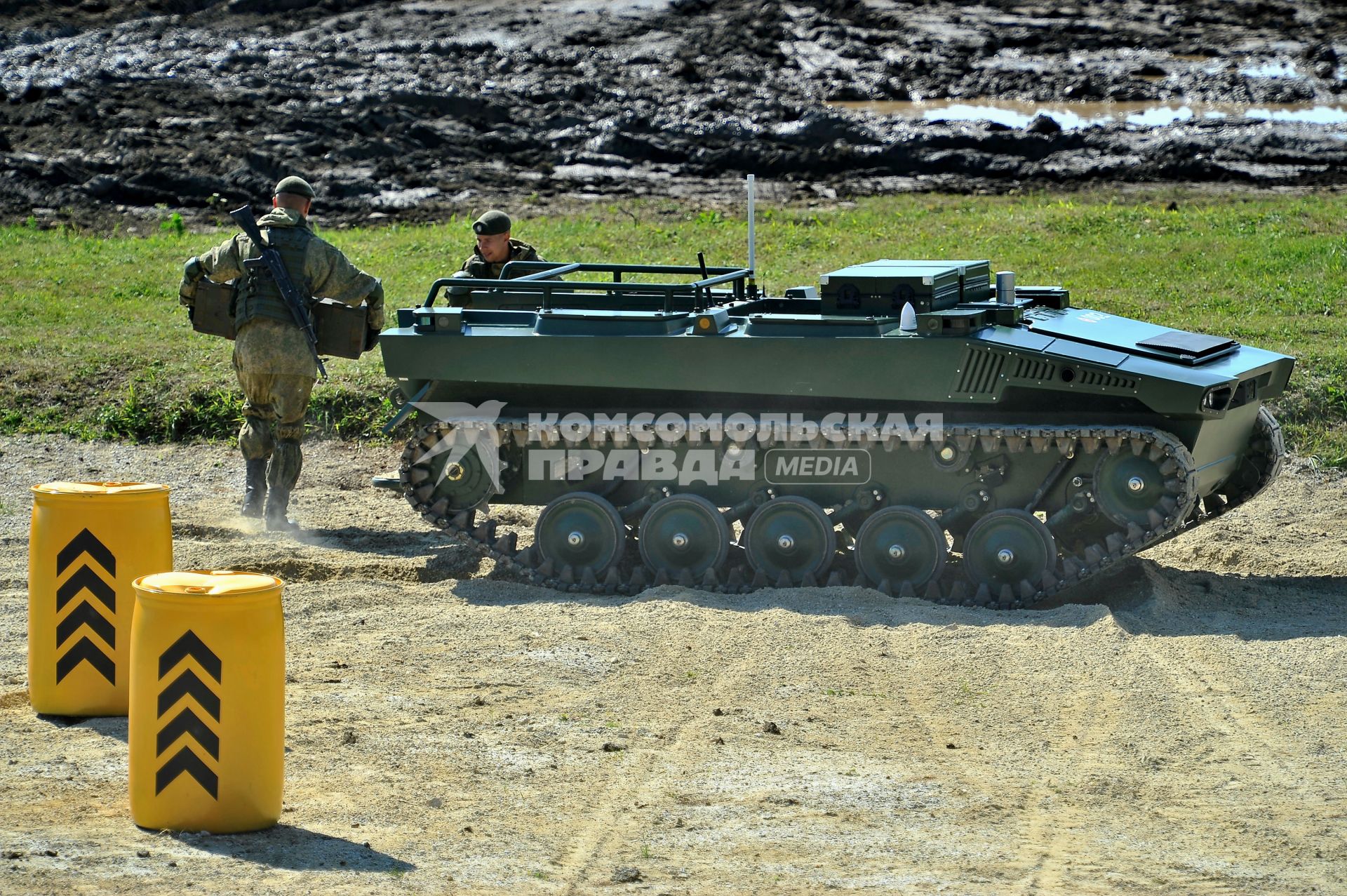 Екатеринбург. Танковый полигон 32-го военного городка. Международный военно-технический форум \'Армия-2020\'. Многоцелевой роботизированный комплекс \'Маркер\'