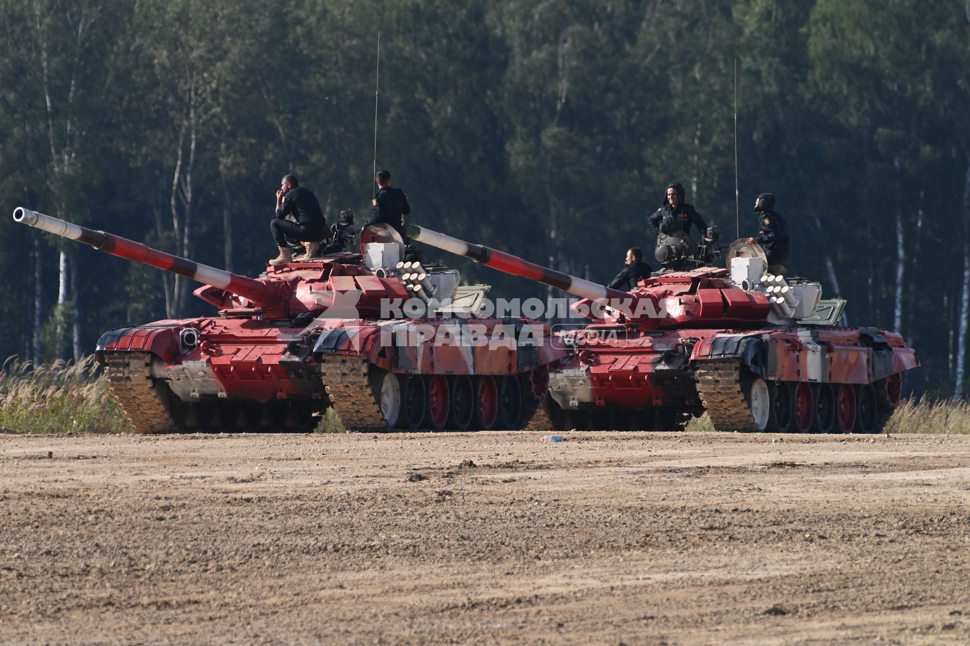 Московская область. Танк Т-72 команды военнослужащих России  перед началом соревнований танковых экипажей в рамках конкурса `Танковый биатлон` на полигоне  Алабино на VI Армейских международных игр `АрМИ-2020`.