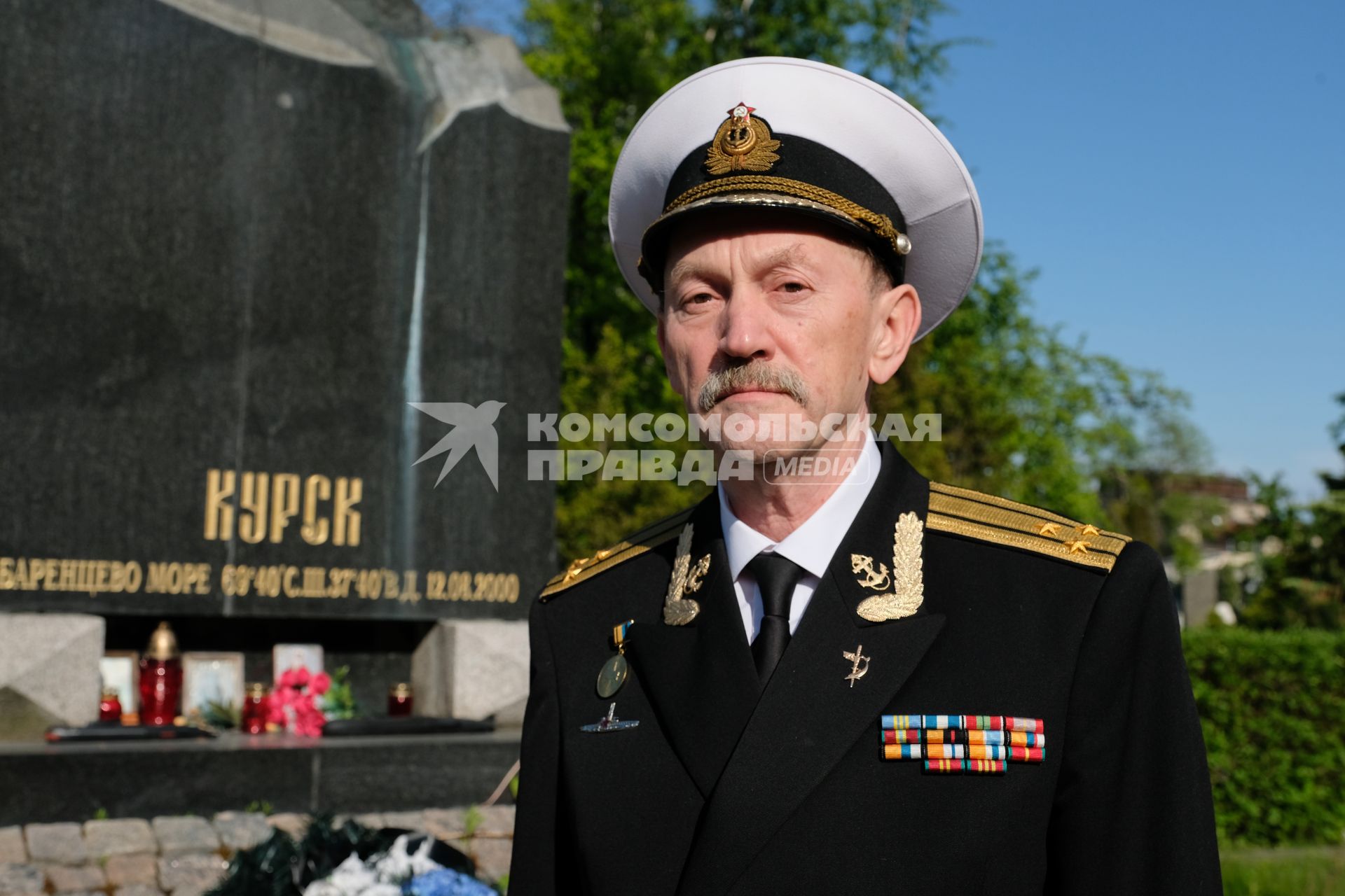 Санкт-Петербург. Председатель Санкт-Петербургского клуба моряков и подводников, капитан 1-го ранга, доверенное лицо семей погибшего экипажа АПРК \"Курск\" Игорь Курдин.