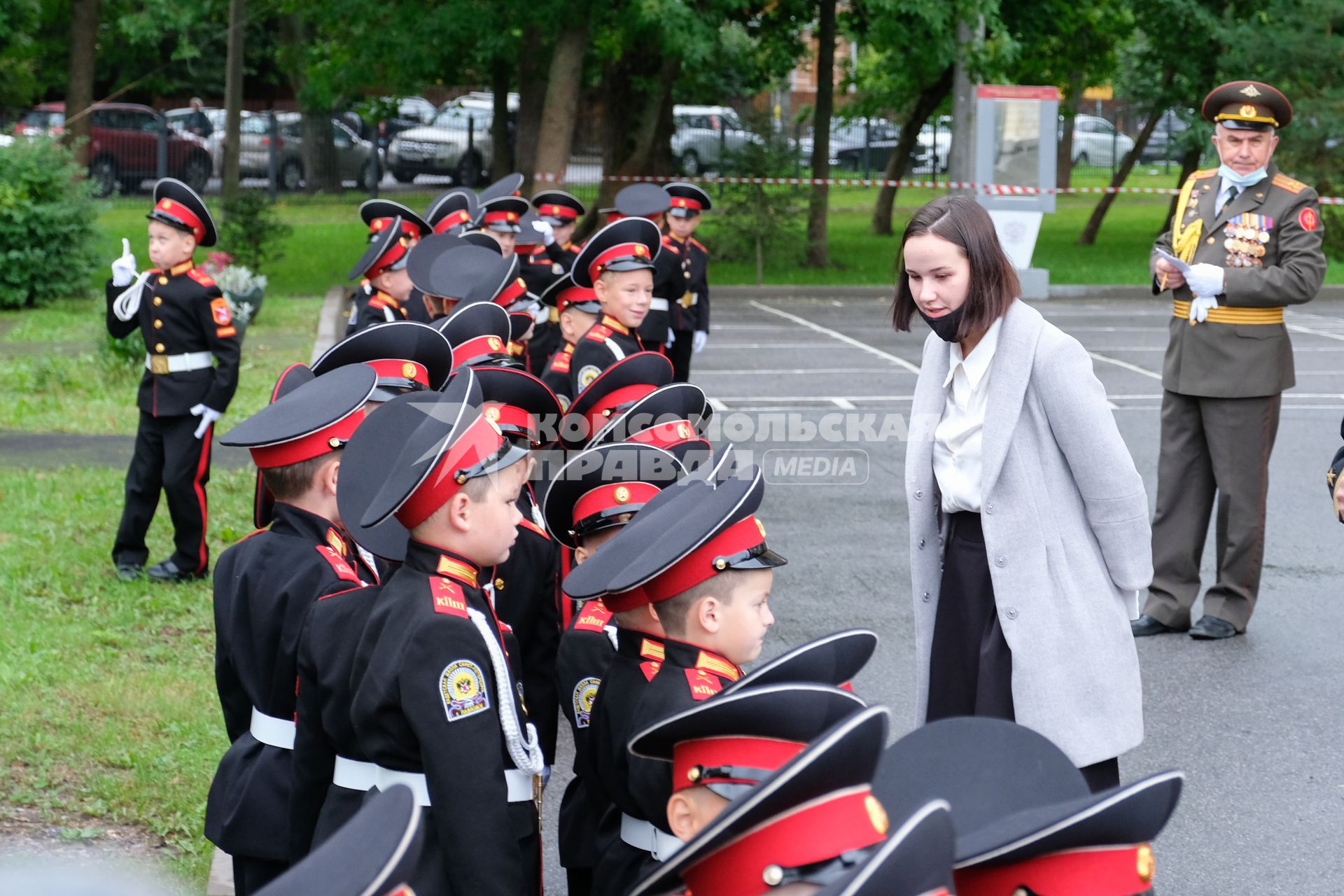 Санкт-Петербург. Кадеты перед началом торжественной линейки в День знаний в Кадетской школе.