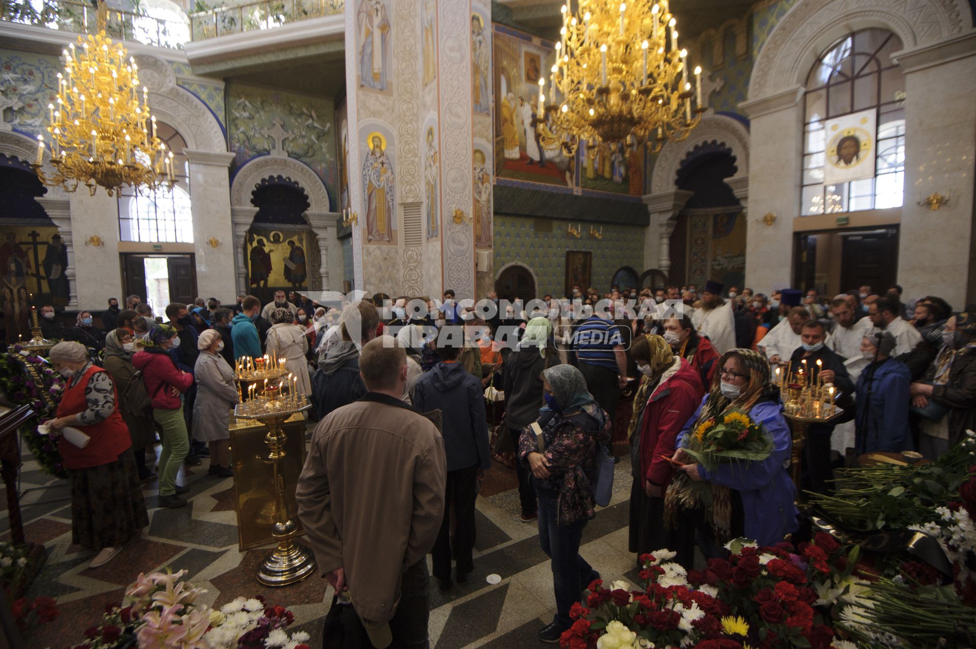 Екатеринбург. Ппрощание с детским писателем и основателем детского отряда \'Каравелла\' Владиславом Крапивиным