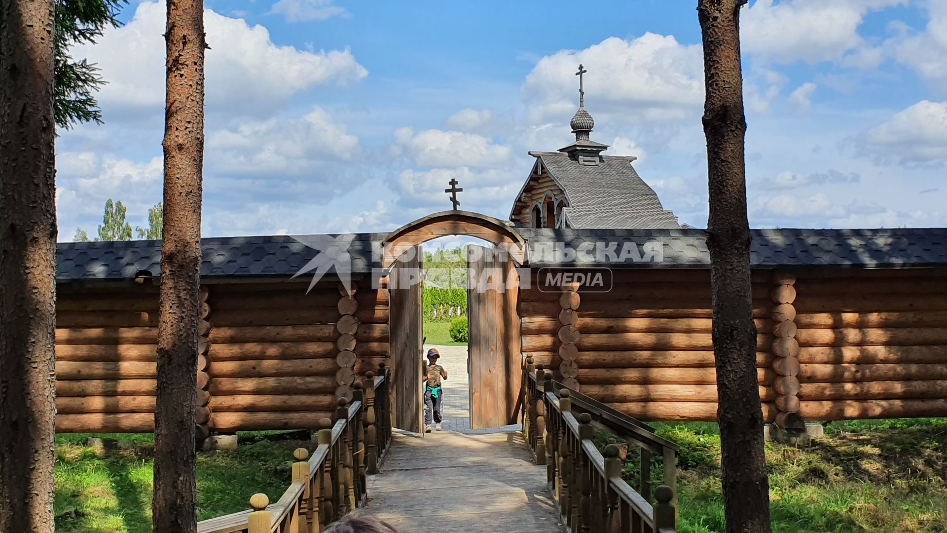 Смоленская область. Экологическая тропа ведет к истоку реки Днепр.