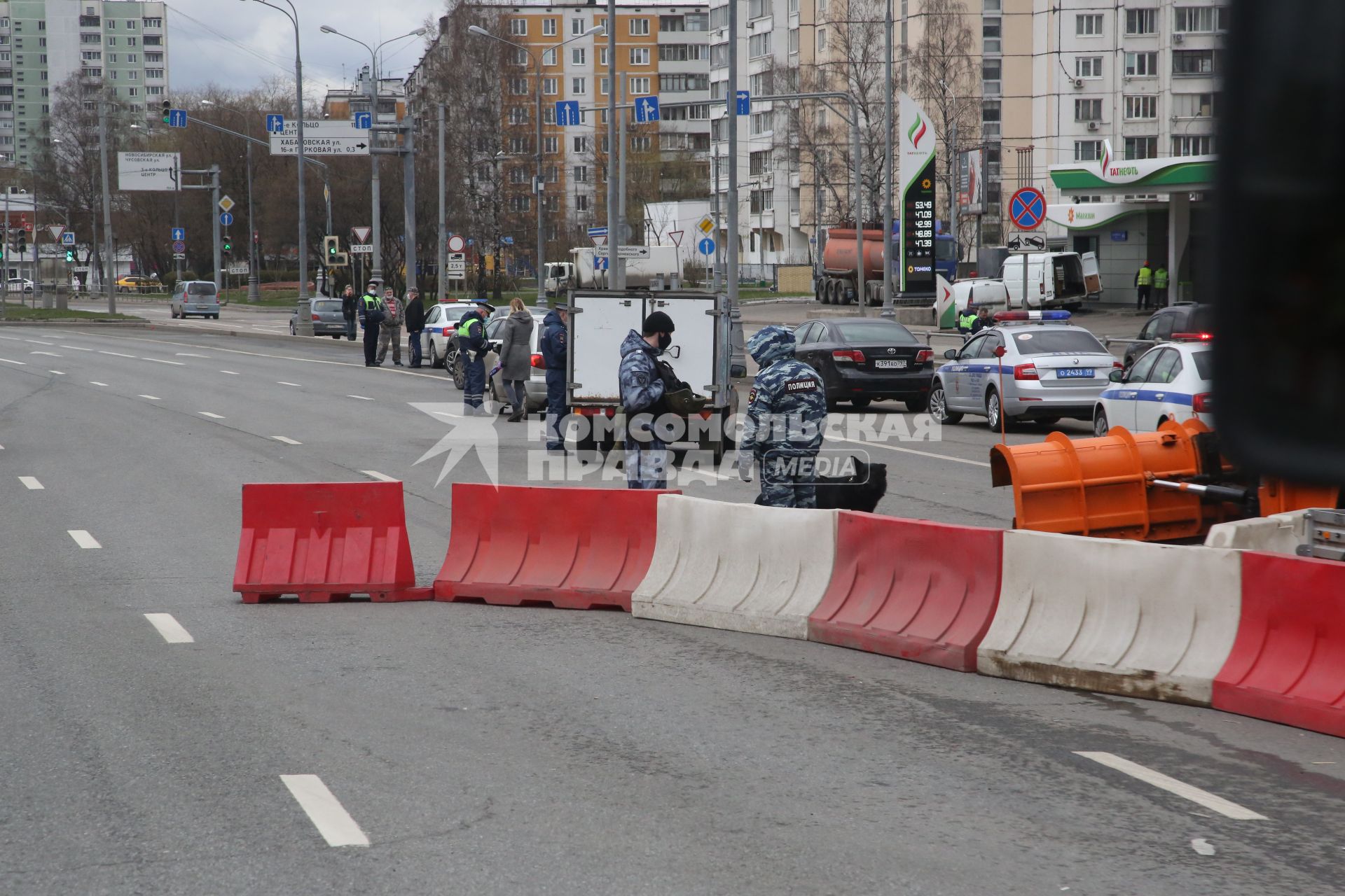 Москва. Новая коронавирусная инфекция COVID-19. 2020. На снимке: пункты проверки пропусков при въезде в Москву