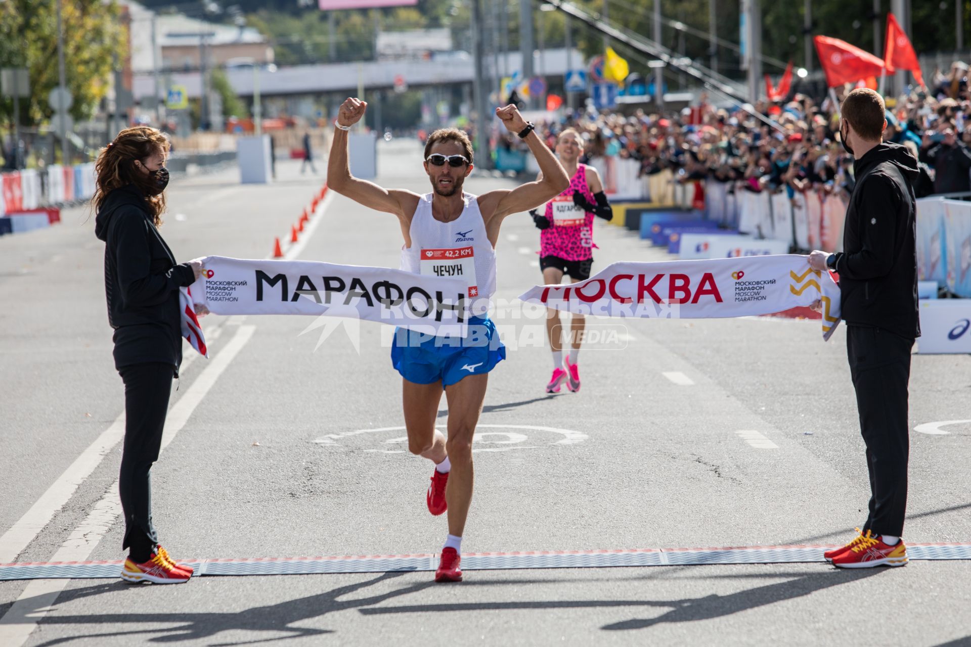 Москва. Участник Московского марафона - 2020 Юрий Чечун во время забега.