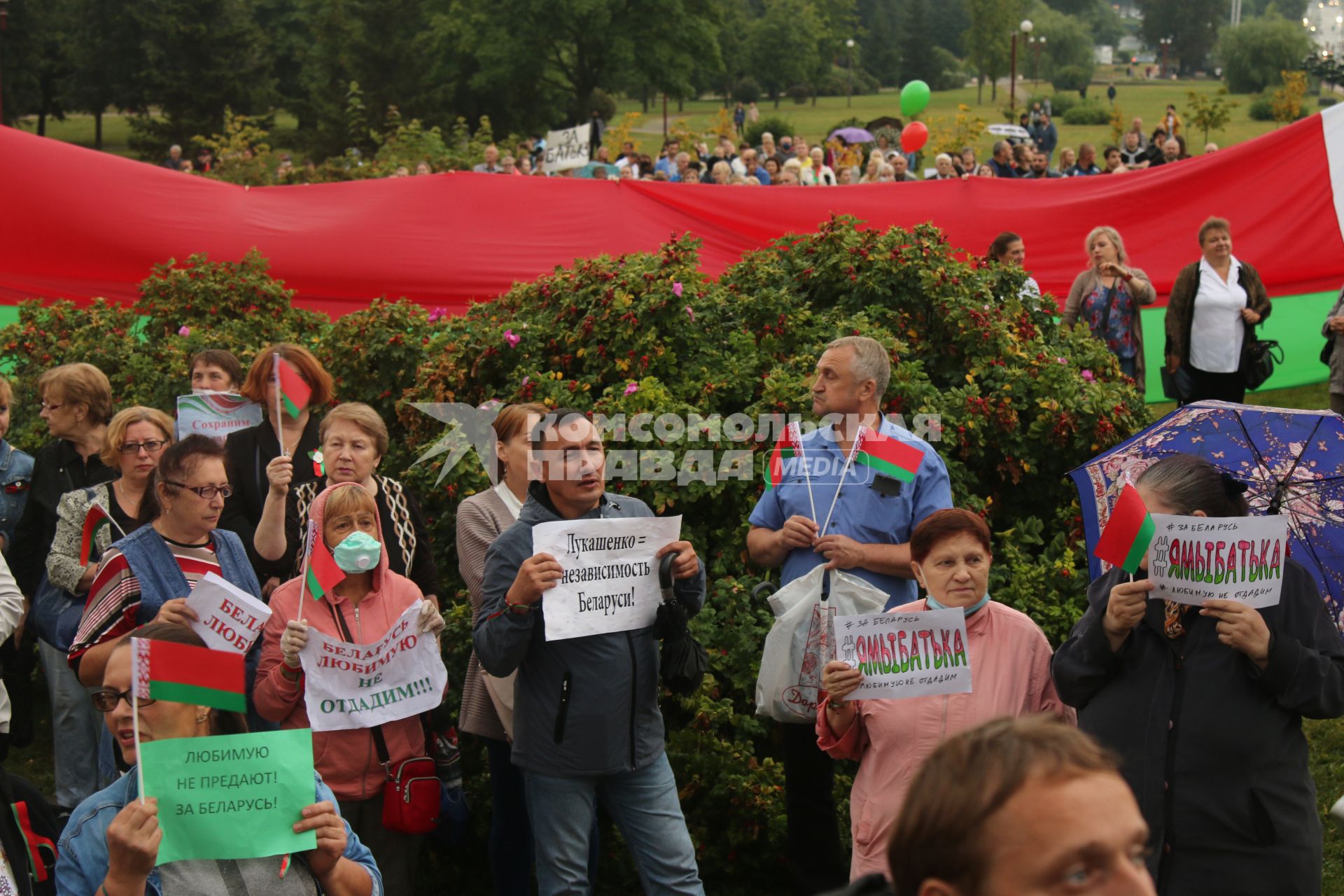 Минск. Митинг в поддержку президента Белоруссии Александра Лукашенко.