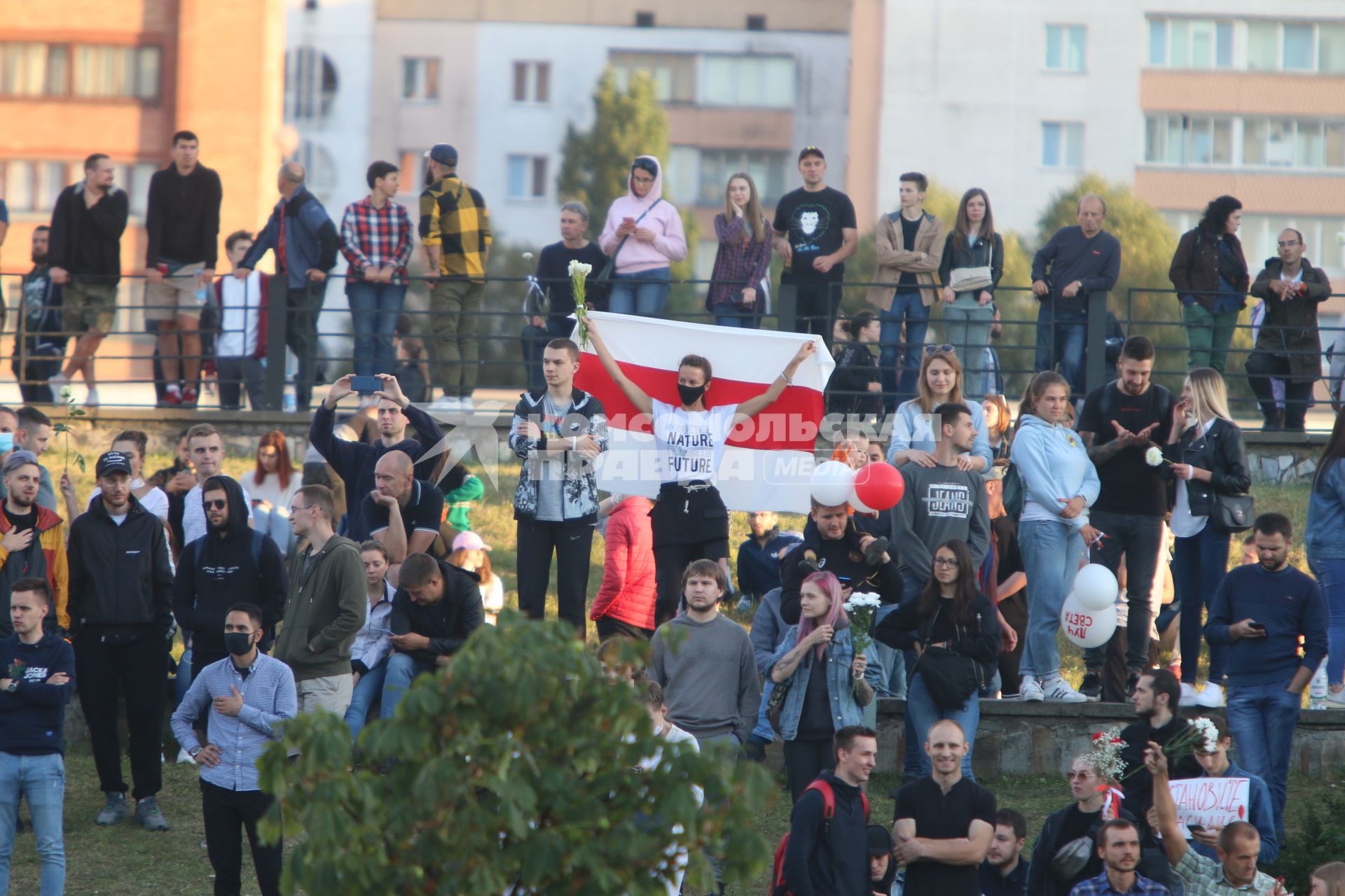 Минск. Акция в поддержку задержанных и пострадавших во время протестов. Со дня выборов президента Белоруссии 9 августа в стране прошли митинги несогласных с результатами голосования.