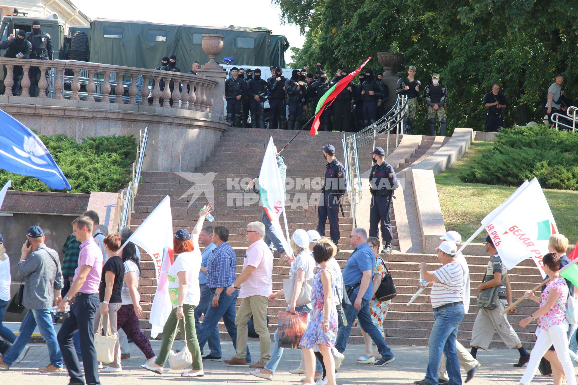 Минск. Митинг в поддержку президента Белоруссии Александра Лукашенко прошел на площади Независимости.