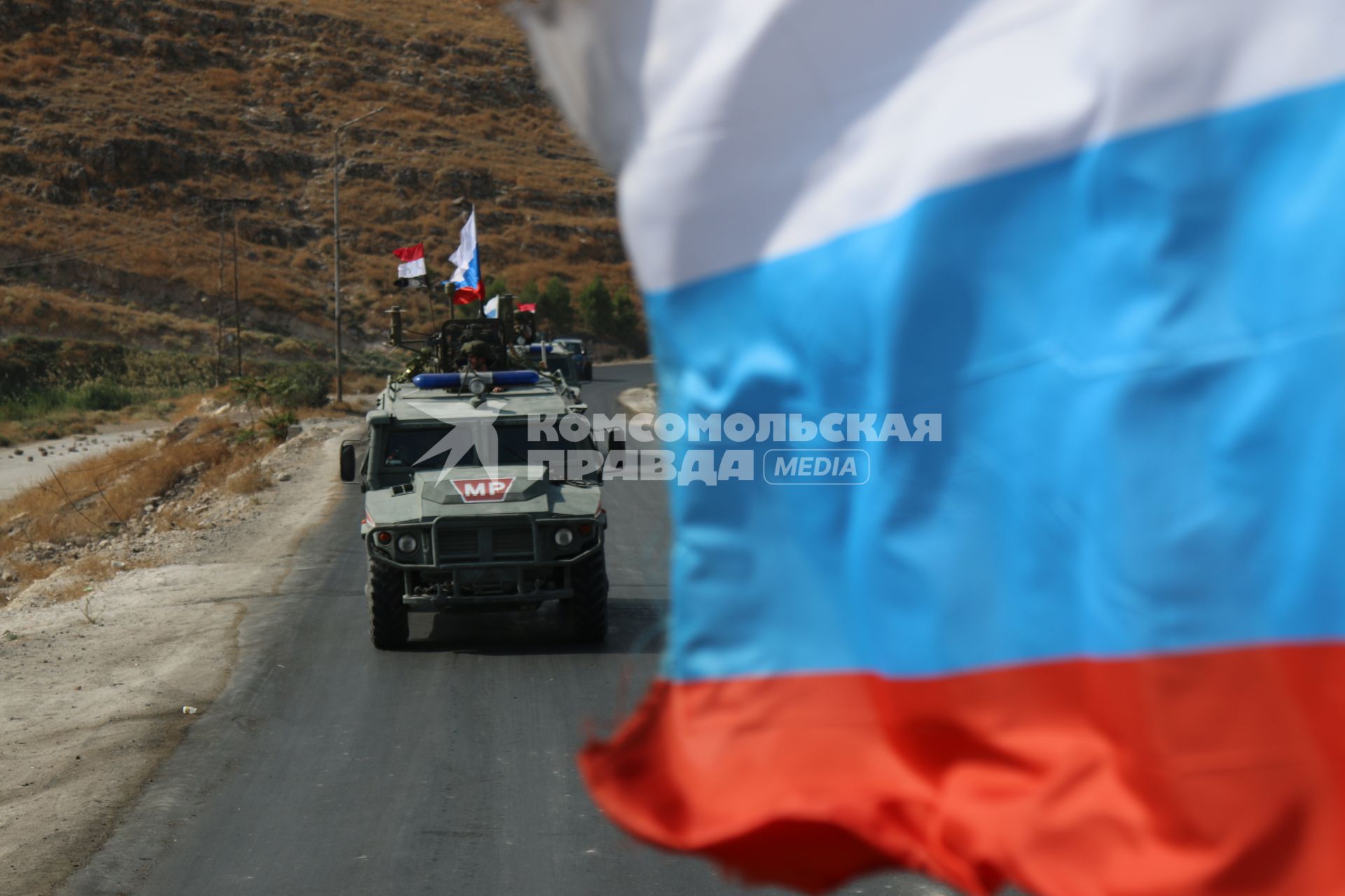 Сирия. Провинция Халеб. Колонна военной полиции РФ направляется в сторону границы Сирии с Турцией для патрулирования.