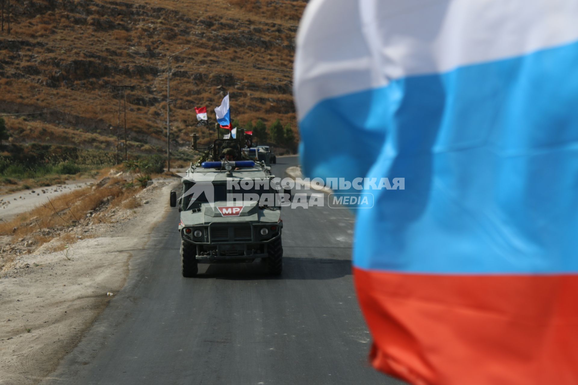 Сирия. Провинция Халеб. Колонна военной полиции РФ направляется в сторону границы Сирии с Турцией для патрулирования.