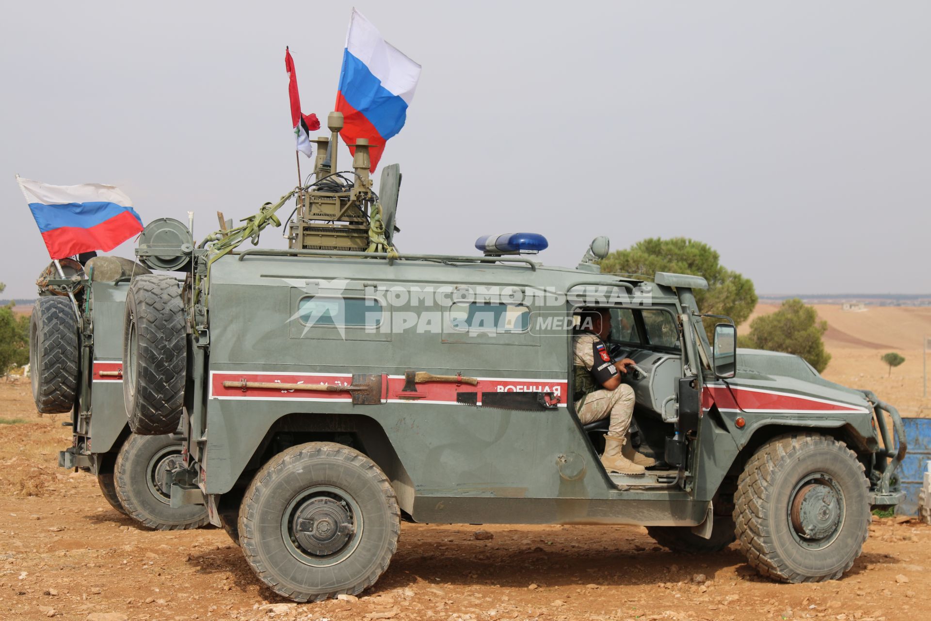 Сирия. Провинция Халеб. Колонна военной полиции РФ направляется в сторону границы Сирии с Турцией для патрулирования.