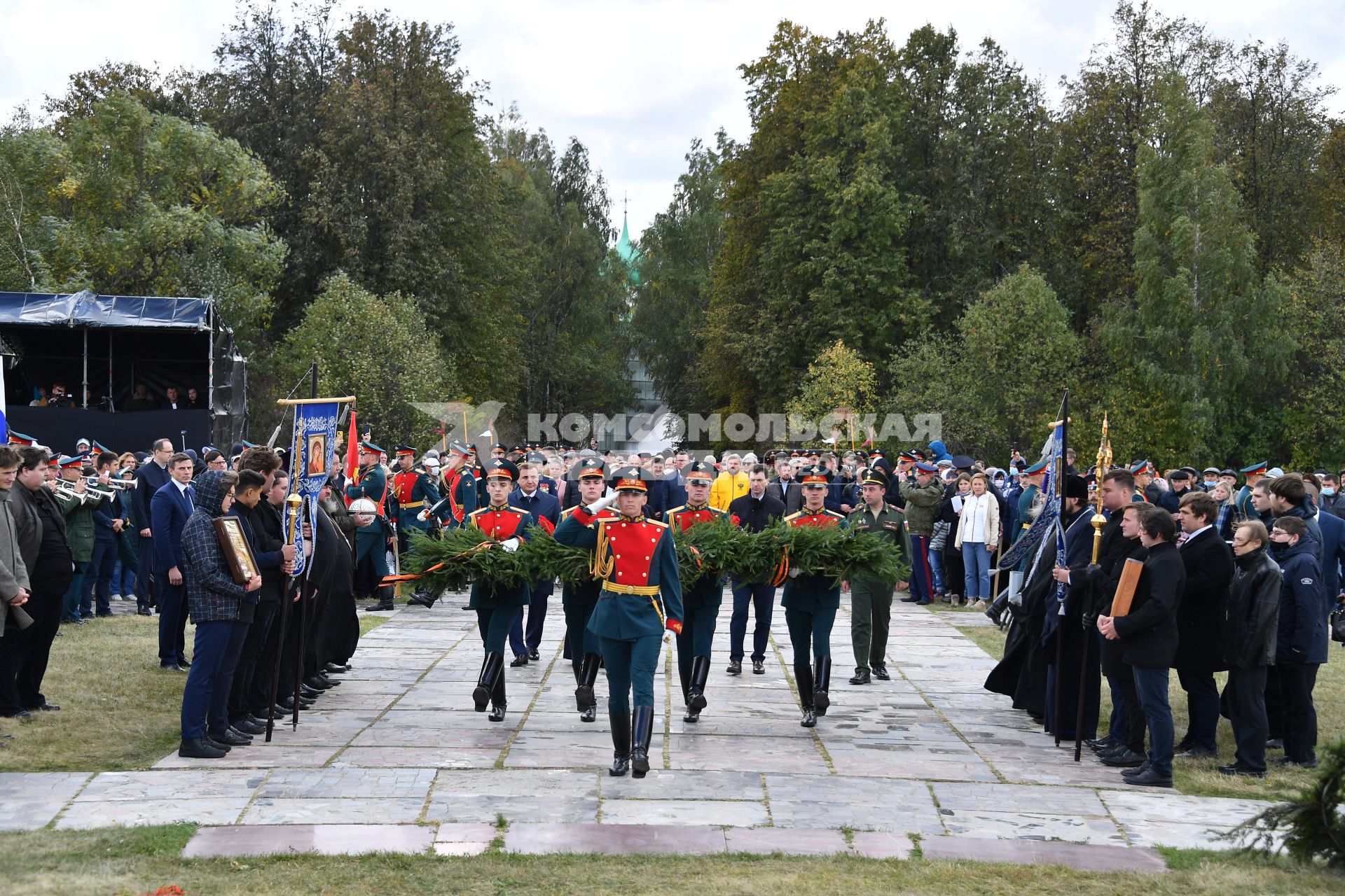 Тульская область.  На митинге  посвященному  640-й годовщине Куликовской битвы.