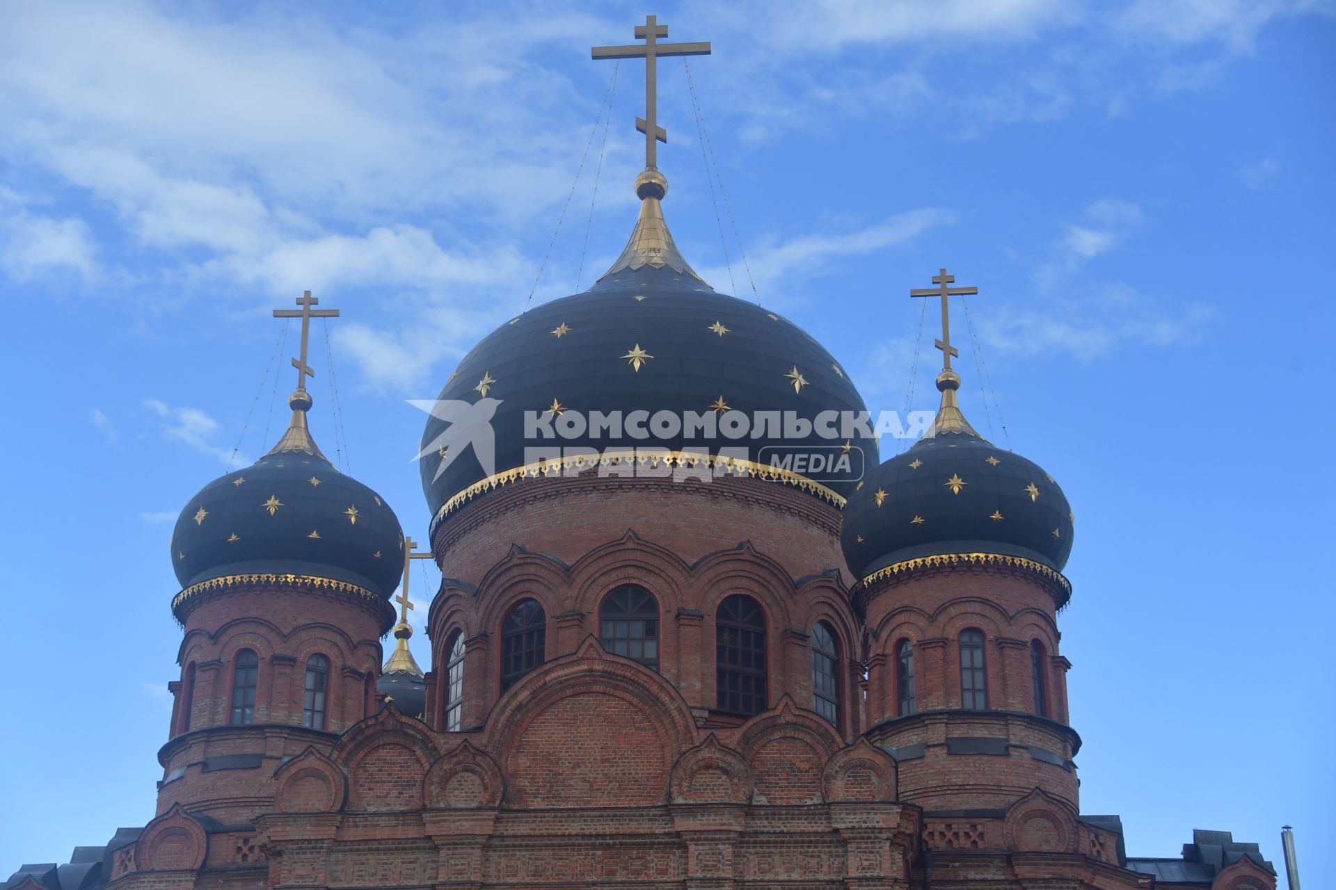 Московская область. г.Куровское. Гуслицкий Спасо-Преображенский мужской монастырь. На снимке: Преображенский монастырский соборный храм.