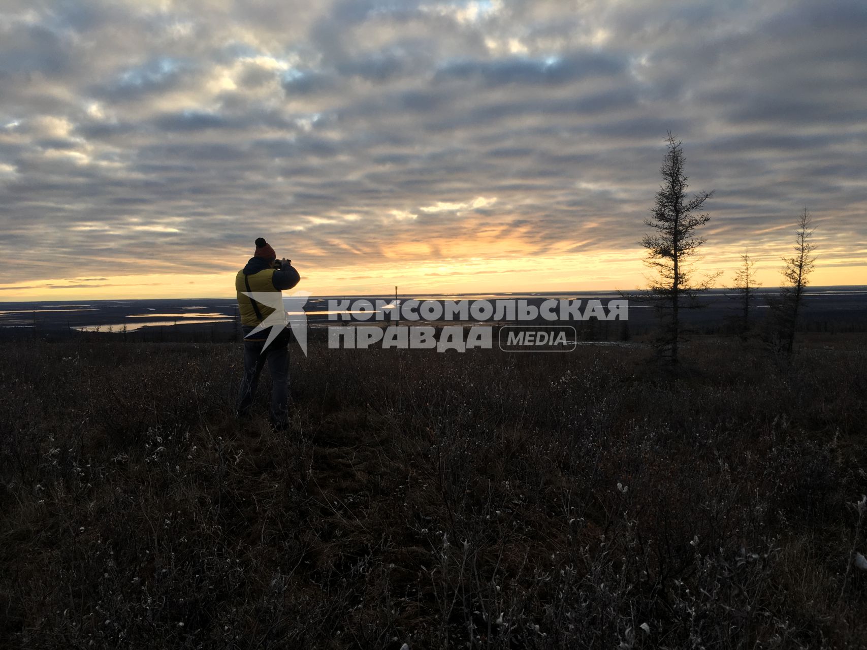 Якутия. Нижнеколымский район. п.Черский. Фотограф из Иркутска Максим Рязанцев.