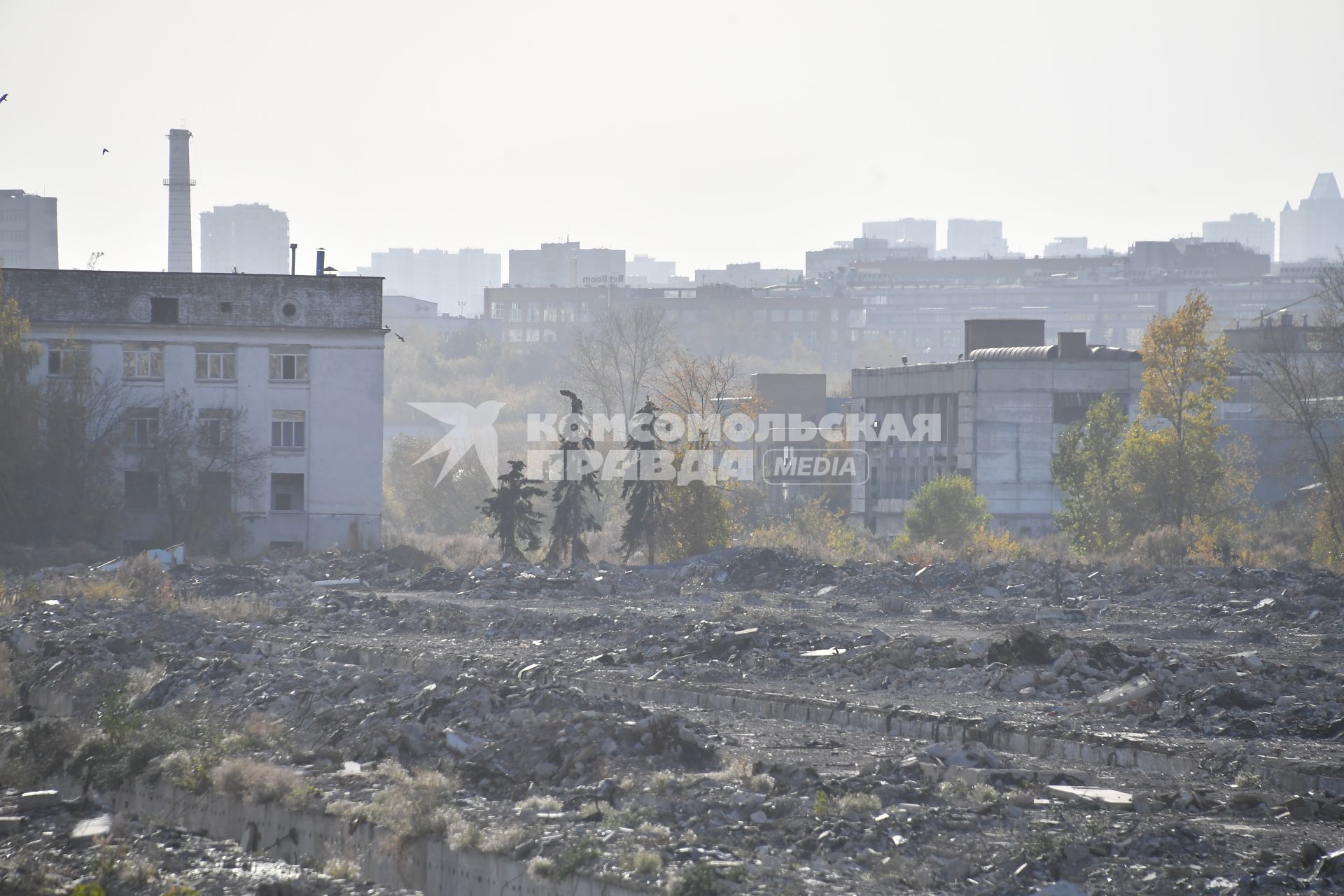 Москва.   Территория бывшего завода имени Лихачева (ЗИЛ).