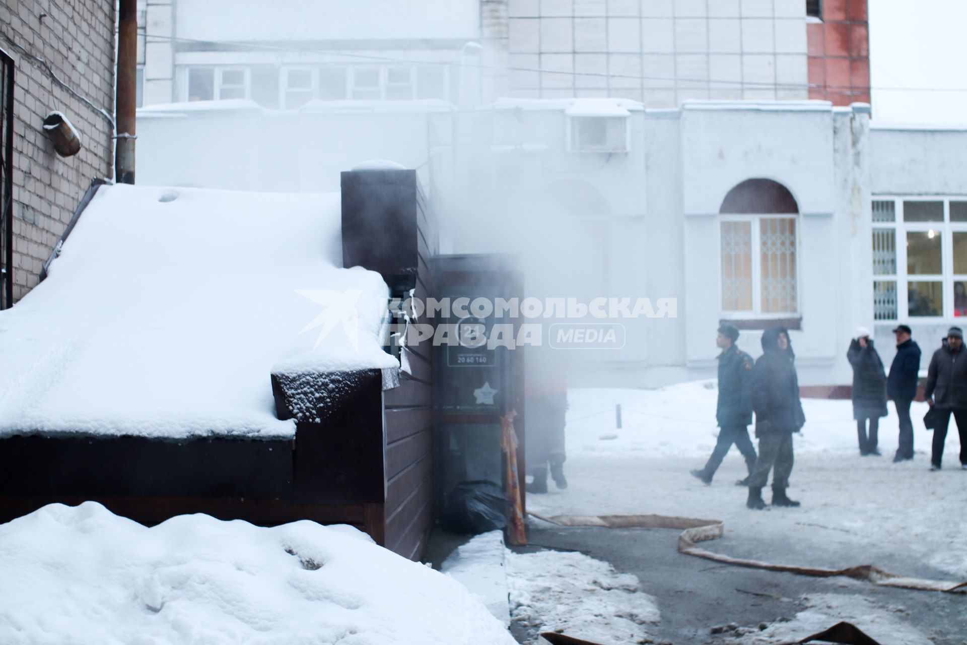 Пермь. ЧП в гостинице `Карамель`. 5 человек погибли от ожогов в результате прорыва трубы с кипятком.