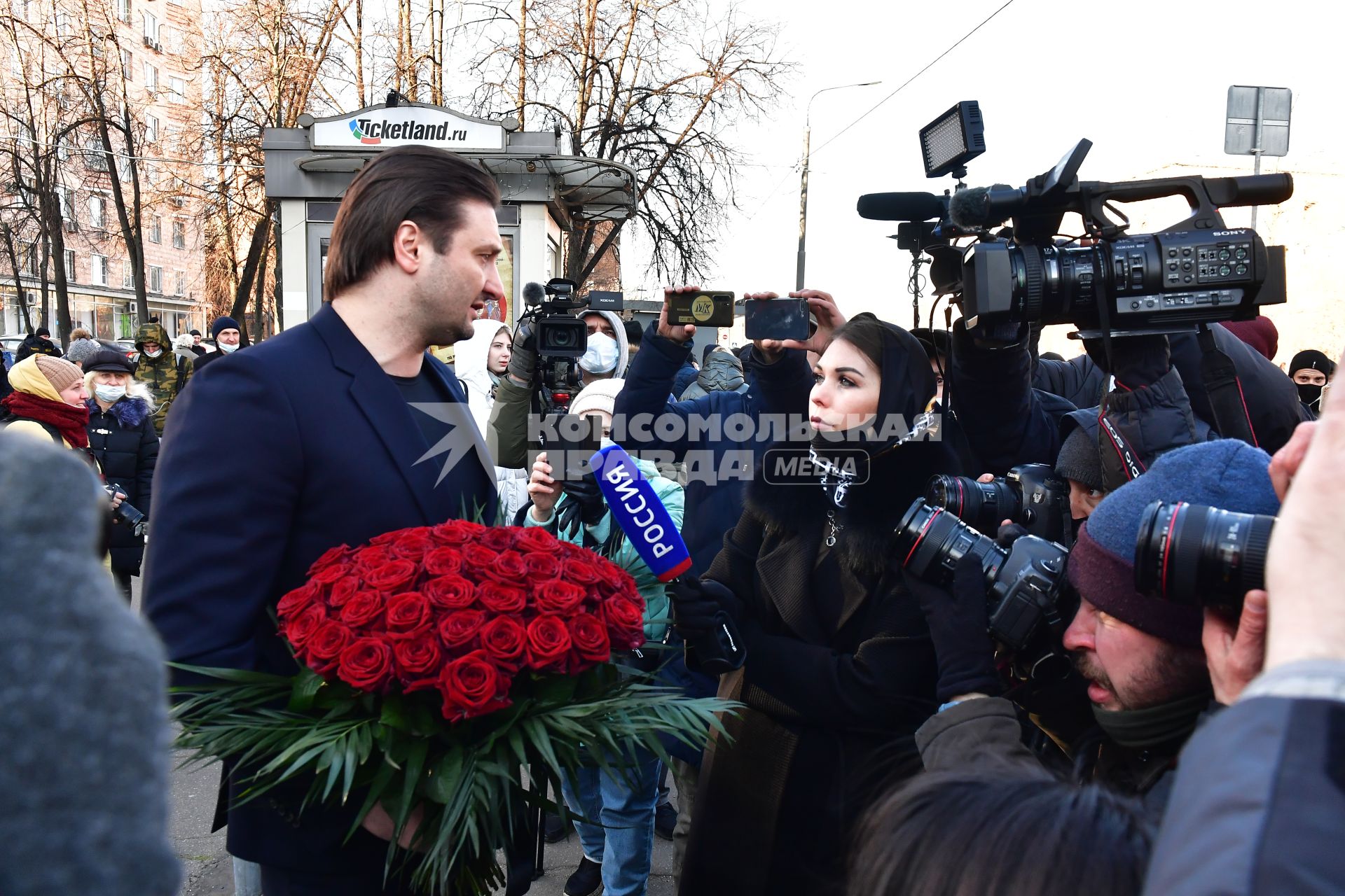 Москва.   Генеральный директор Большого Московского государственного цирка на проспекте Вернадского Эдгард Запашный на церемонии прощания с актером театра и кино, народным артистом СССР Арменом Джигарханяном в Московском драматическом театре под руководством Армена Джигарханяна.