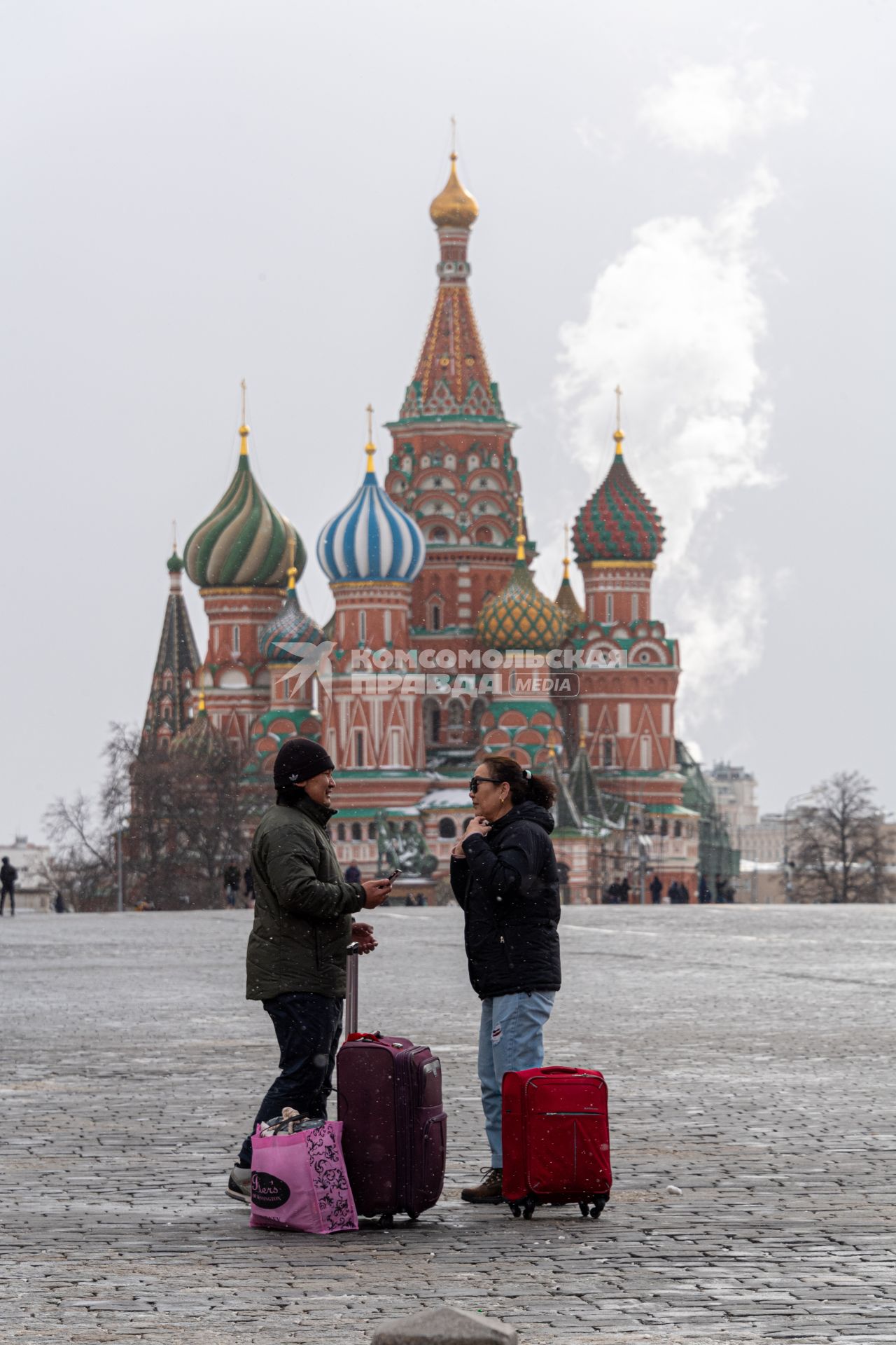 Москва. Туристы на Красной площади.