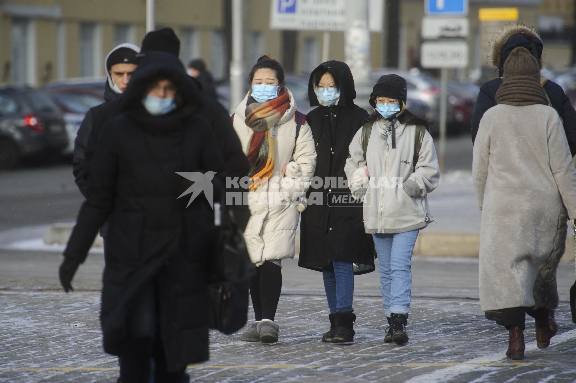 Екатеринбург. Горожане в защитных масках во время эпидемии новой коронавирусной инфекции COVID-19