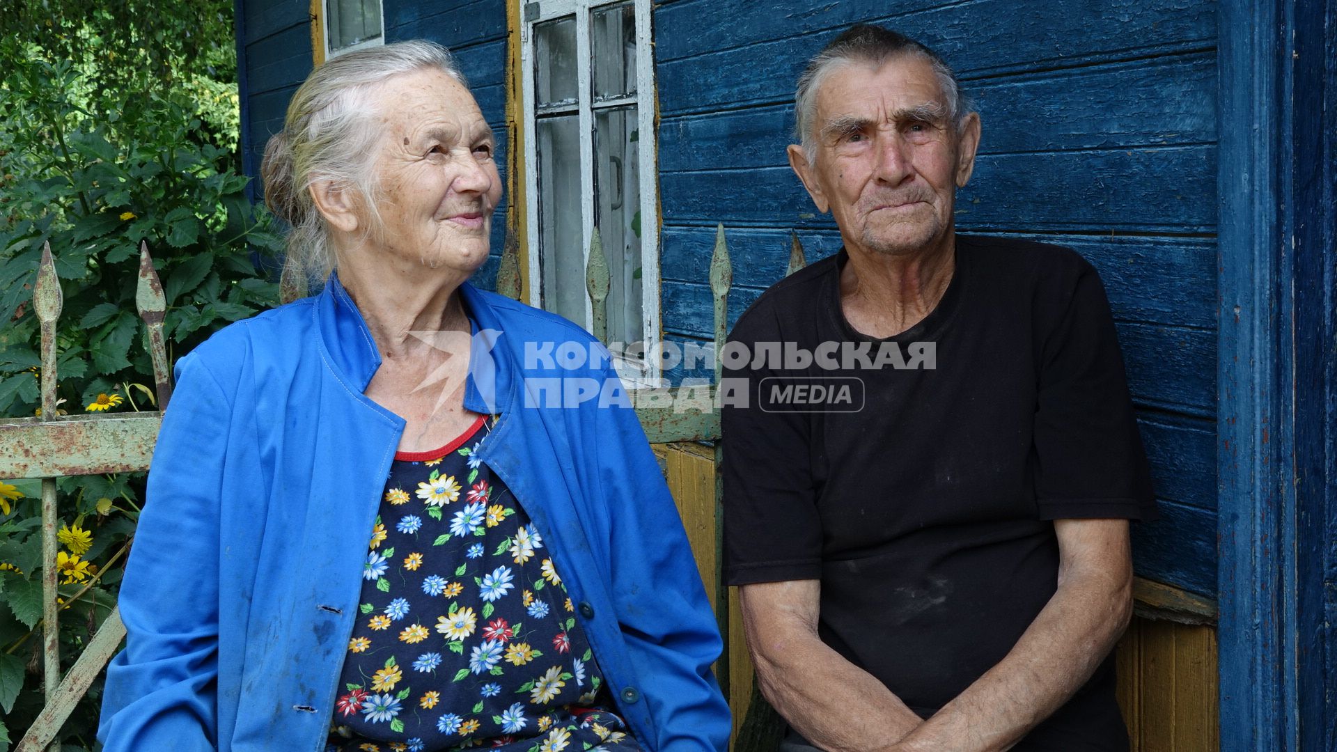 Гомельская область. л.Заболотье. Пенсионеры Антонина и Николай Михайловы.