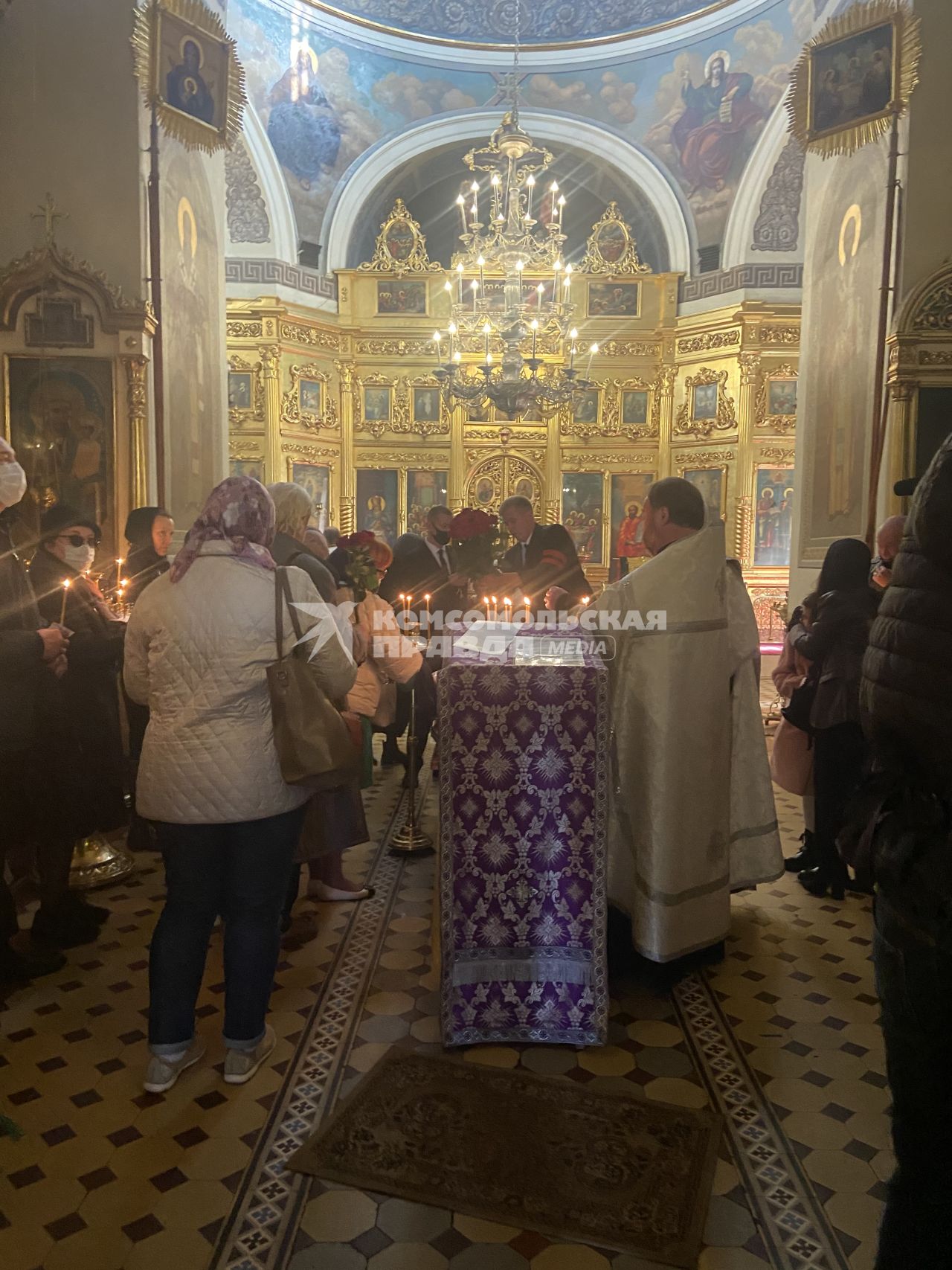 Храм Живоначальной Троицы. Прощание с дочерью актера Владимира Конкина Софией Конкиной. 2020