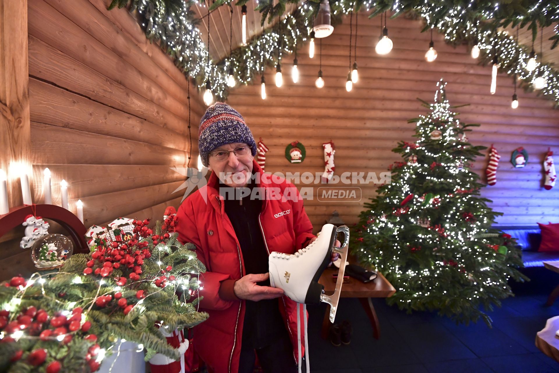 Москва. Чемпион СССР, призер чемпионатов мира и чемпион Европы в произвольном катании Юрий Овчинников.