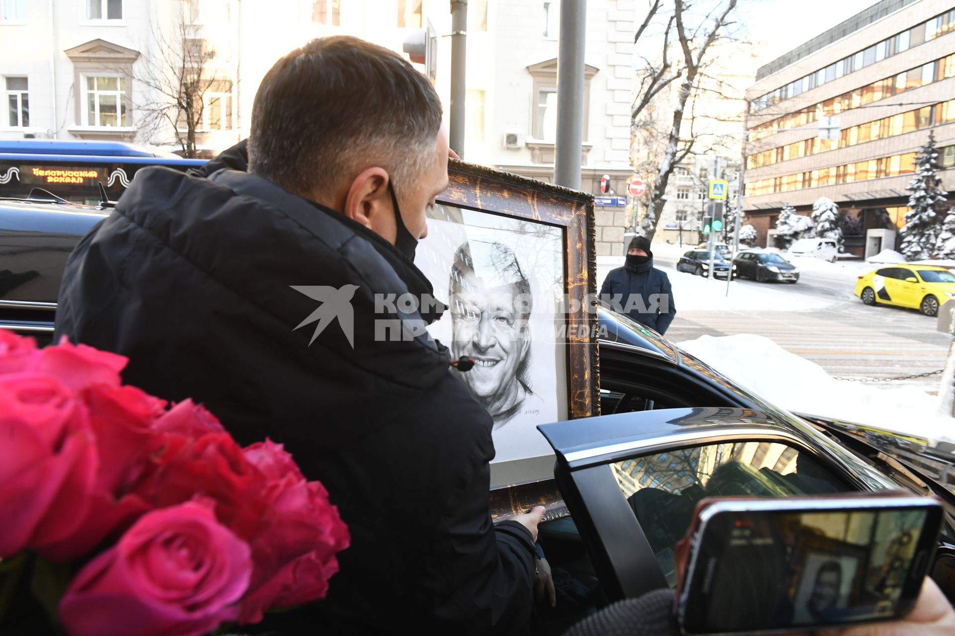 Москва. У Дома кино во время церемонии прощания с художественным руководителем `Ералаша` Борисом Грачевским.