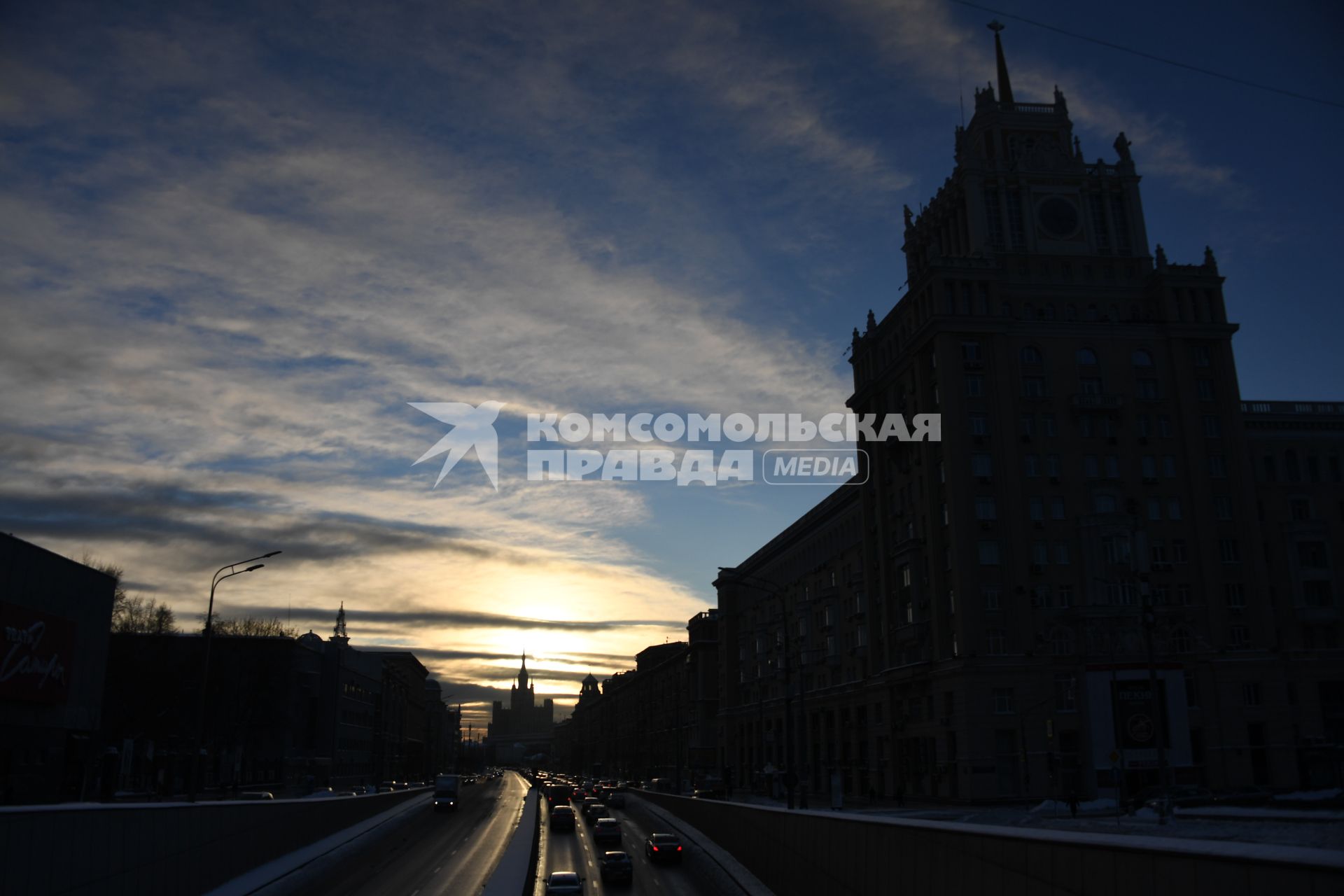 Москва.   Вид на Большую Садовую улицу.