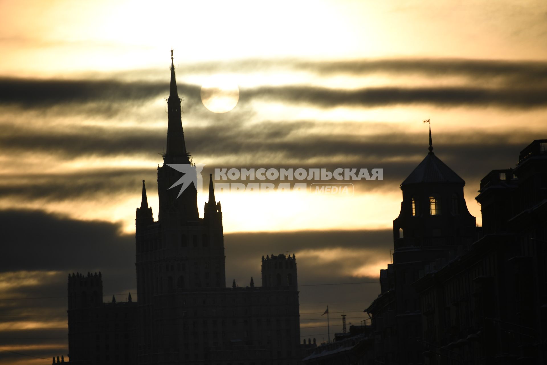 Москва.   Вечерний город.