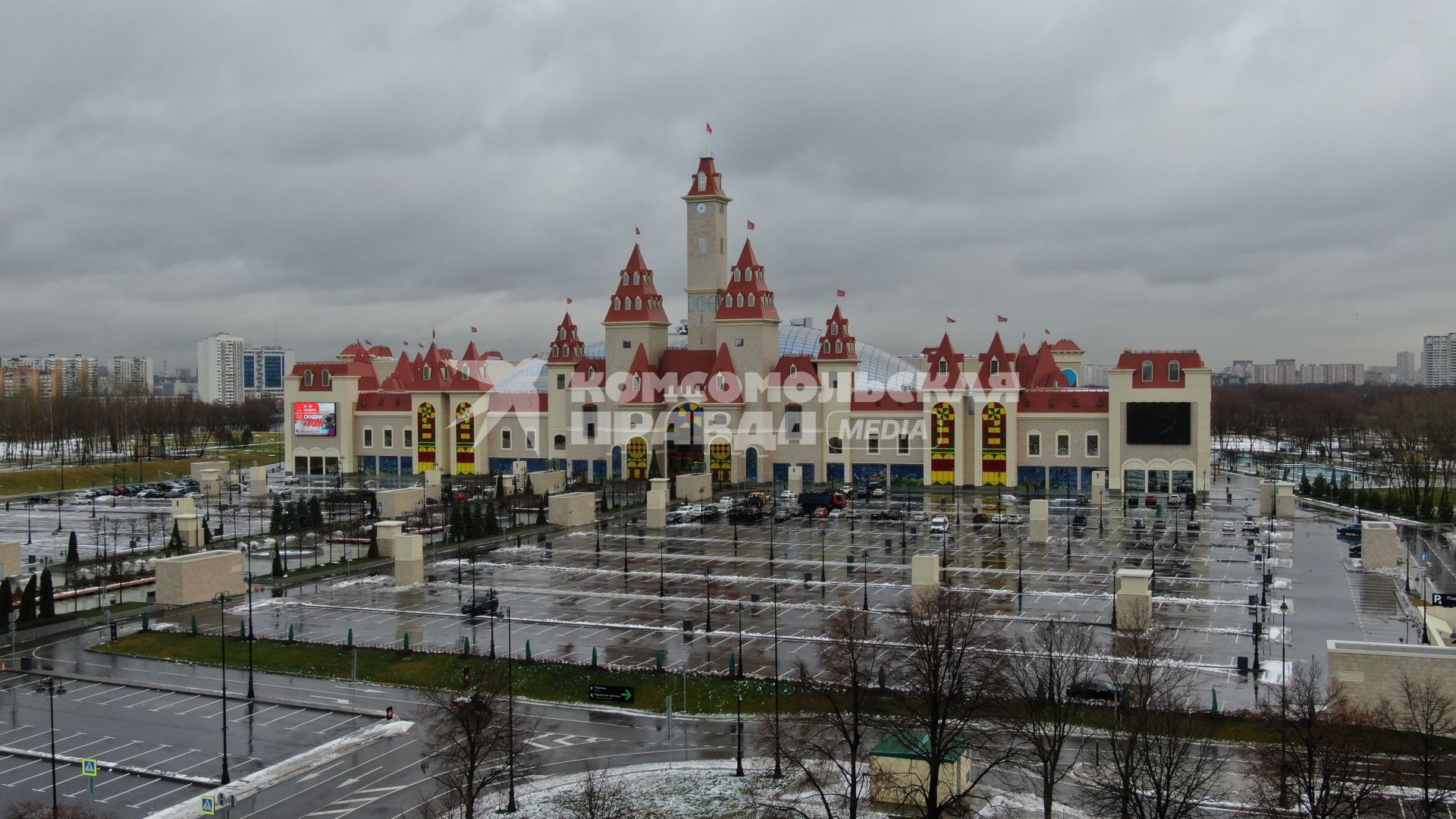 Тематический парк развлечений ОСТРОВ МЕЧТЫ. Аэросъемка. 2020