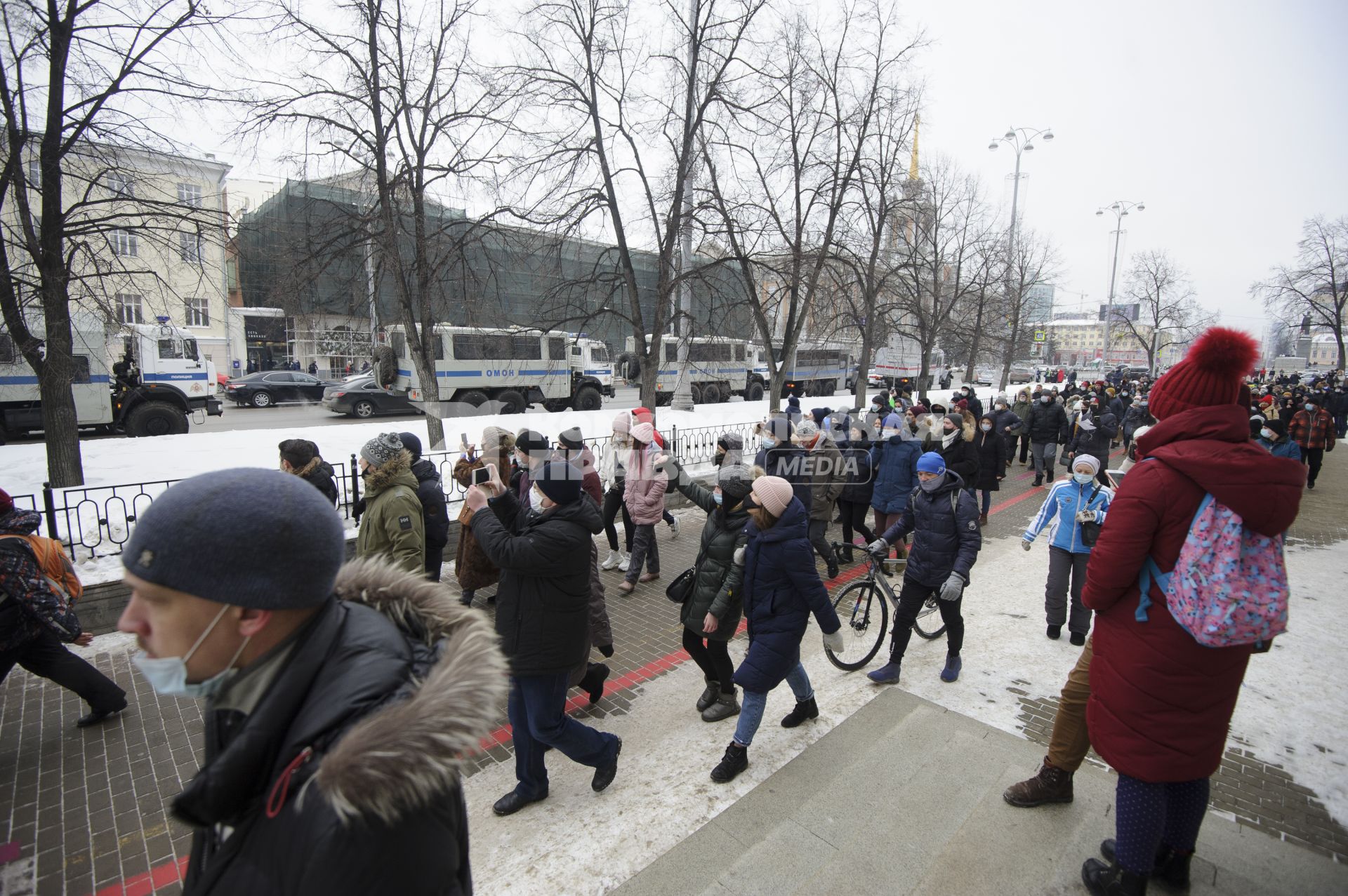 Екатеринбург. Участники несанкционированного шествия сторонников оппозиционера Алексея Навального