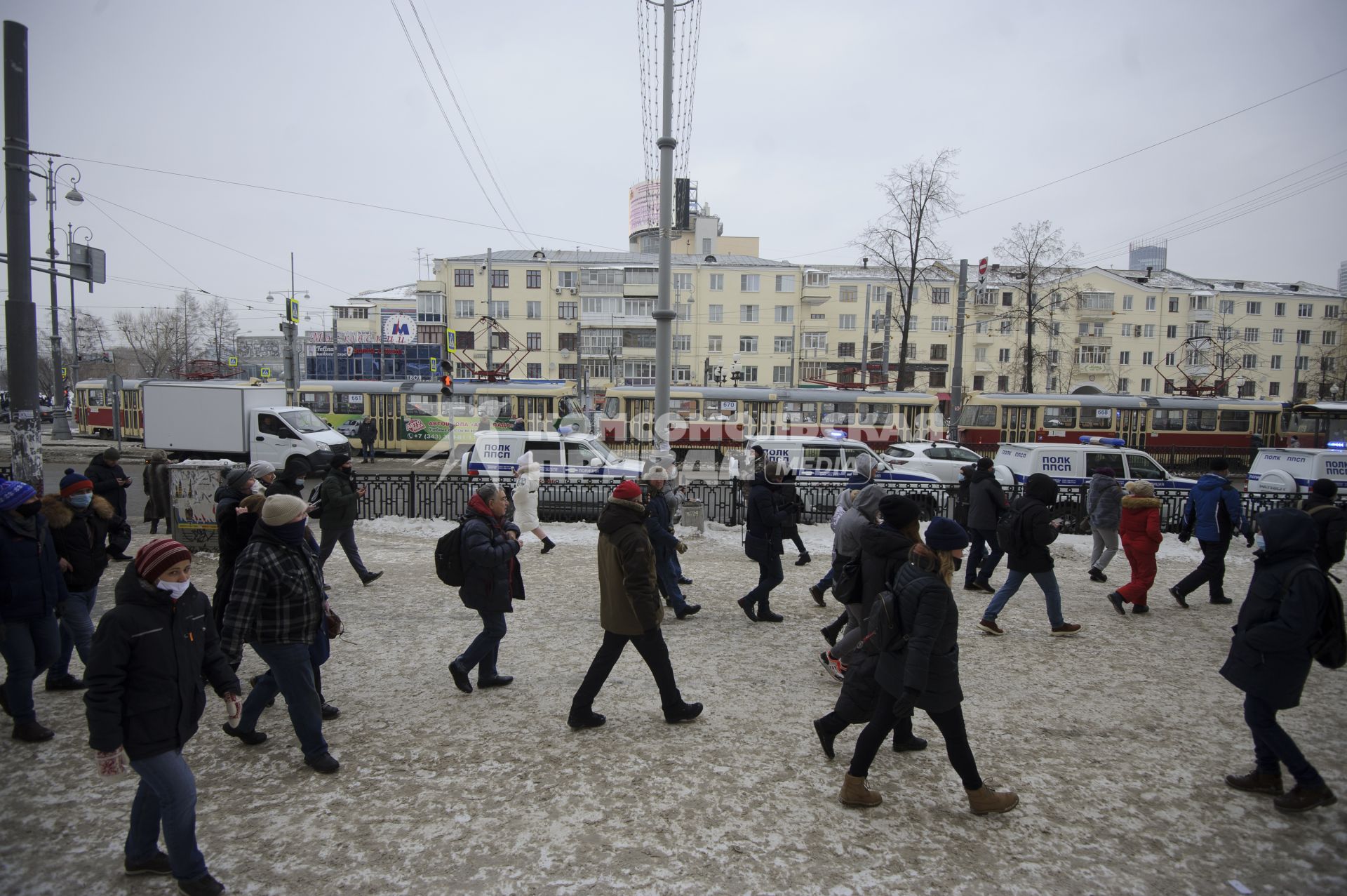 Екатеринбург. Участники несанкционированного шествия сторонников оппозиционера Алексея Навального