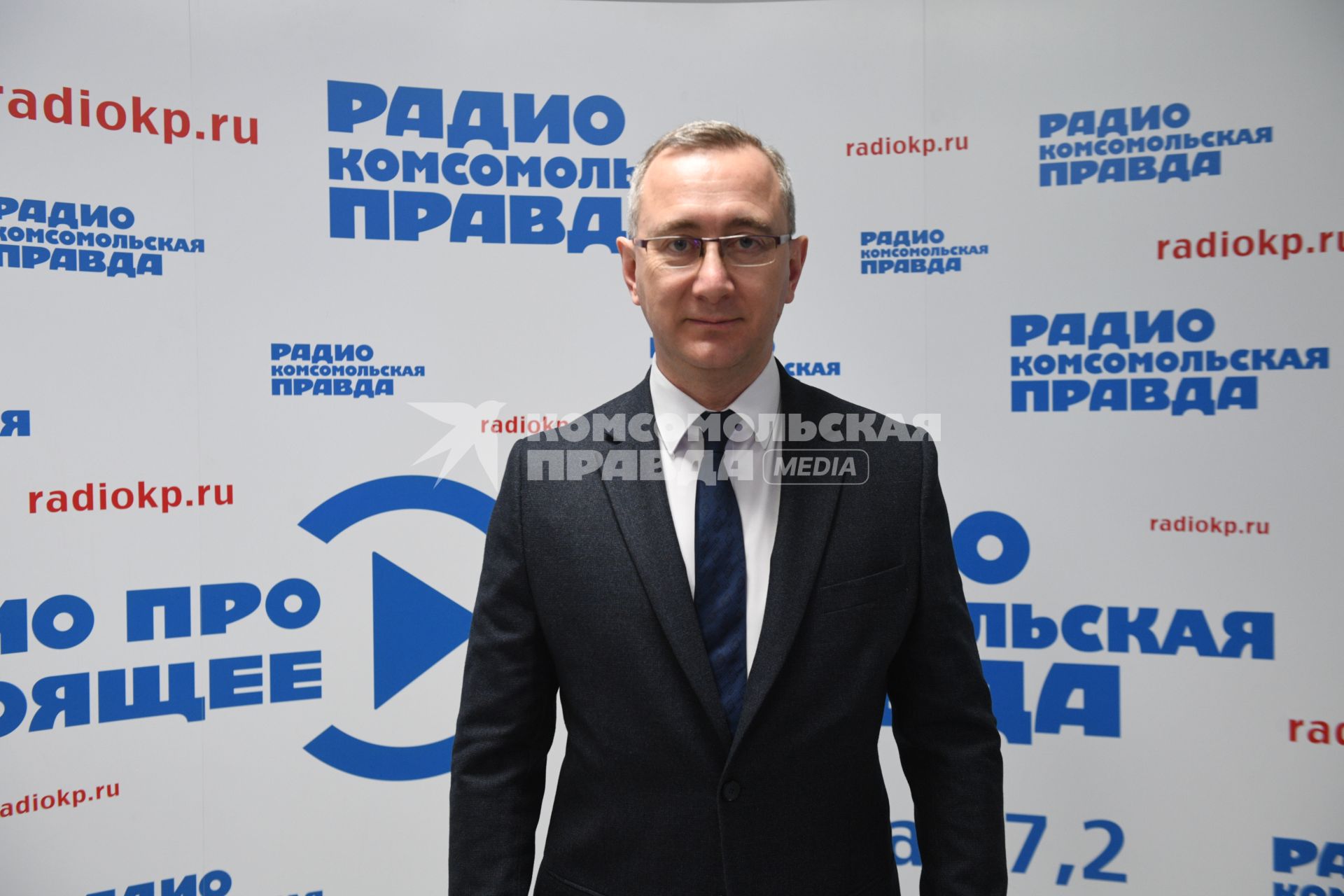 Москва.  Губернатор Калужской области Владислав Шапша на радиостанции `Комсомольская правда`.