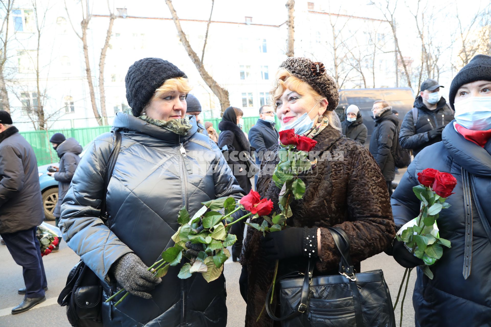 3-я Тверская-Ямская улица, дом 48. Открытие мемориальной доски в честь экс-мэра столицы Юрия Михайловича Лужкова. 2020