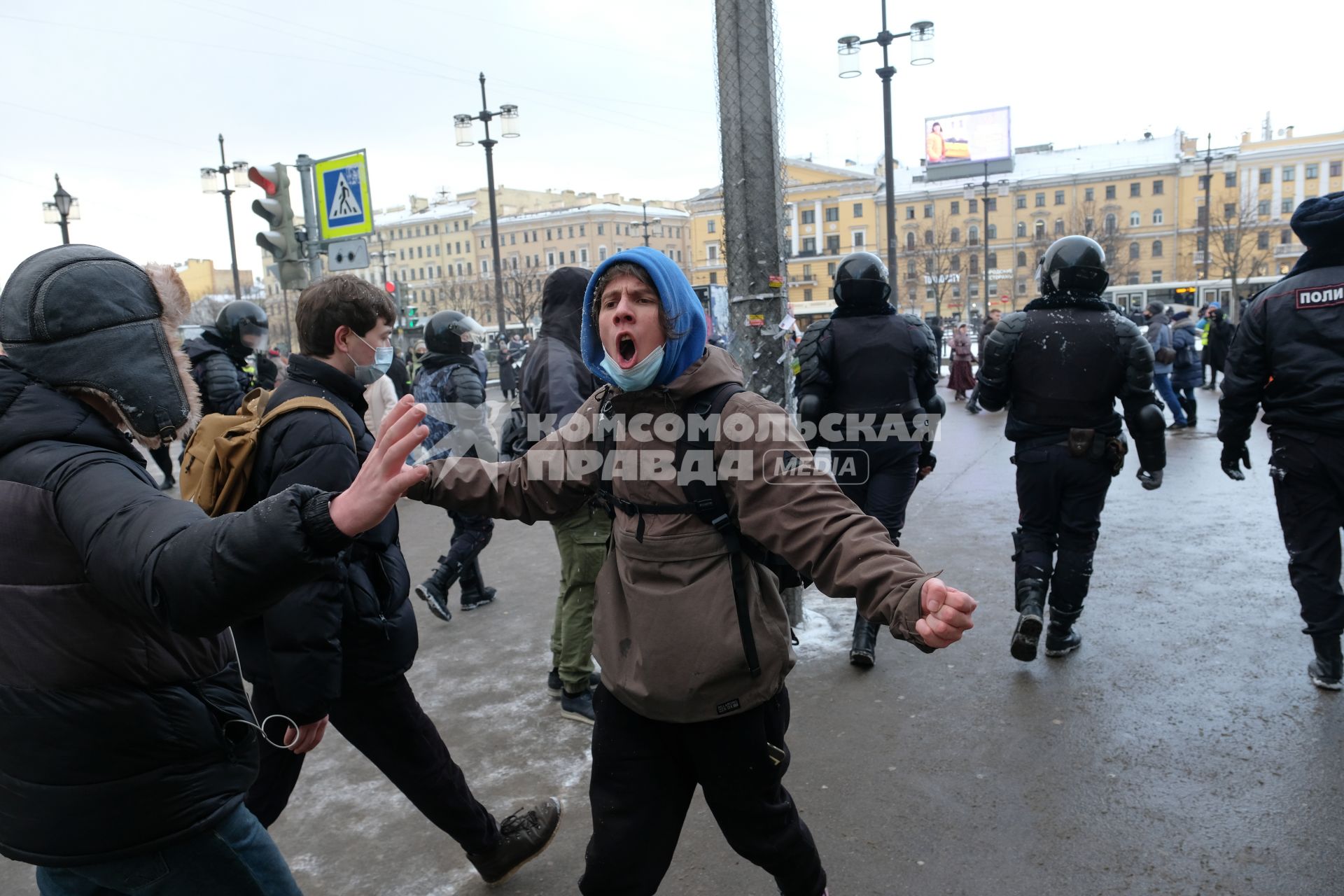 Санкт-Петербург. Митингующие во время несанкционированной акции в поддержку Алексея Навального.