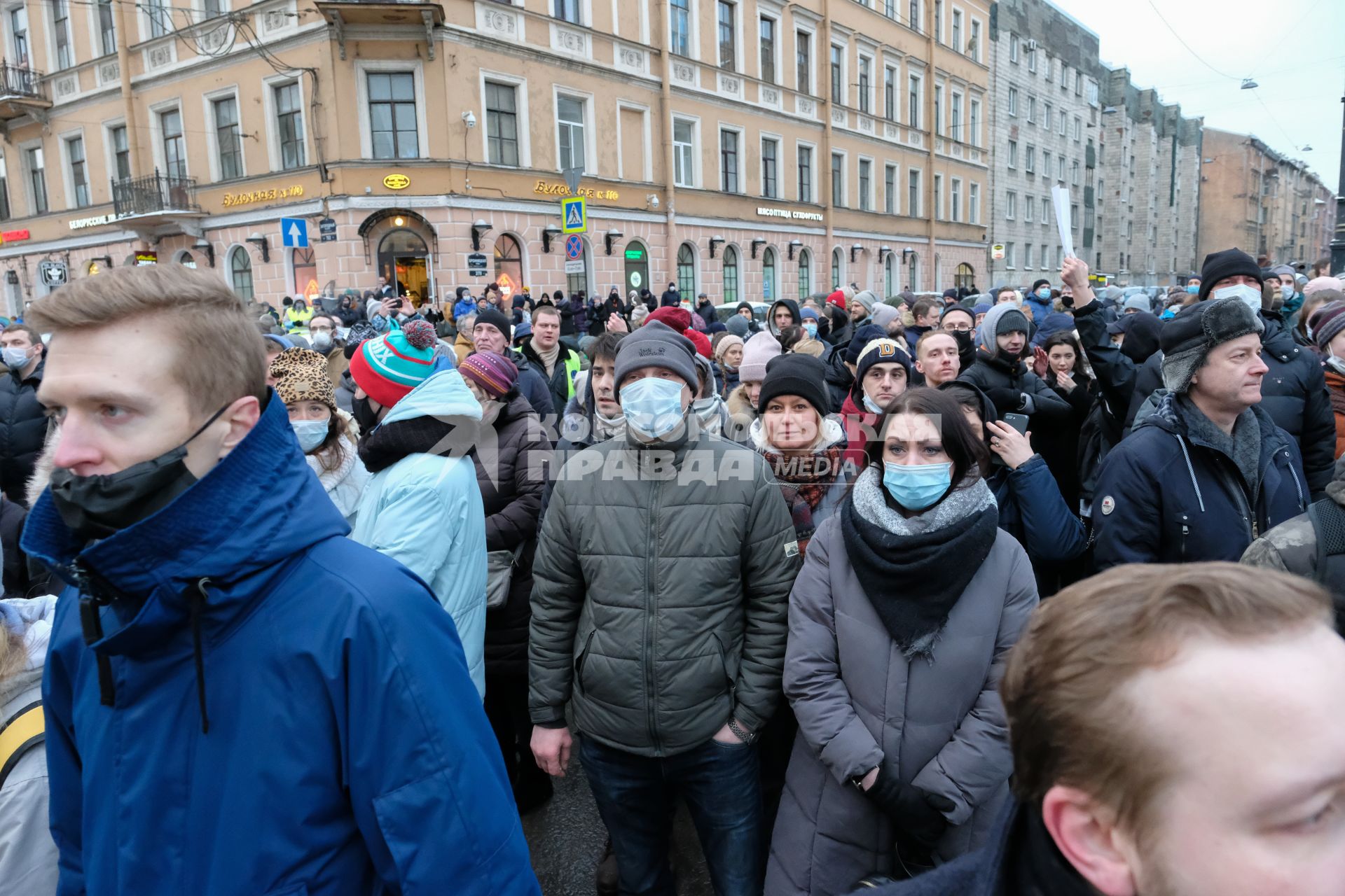 Санкт-Петербург. Митингующие во время несанкционированной акции в поддержку Алексея Навального.